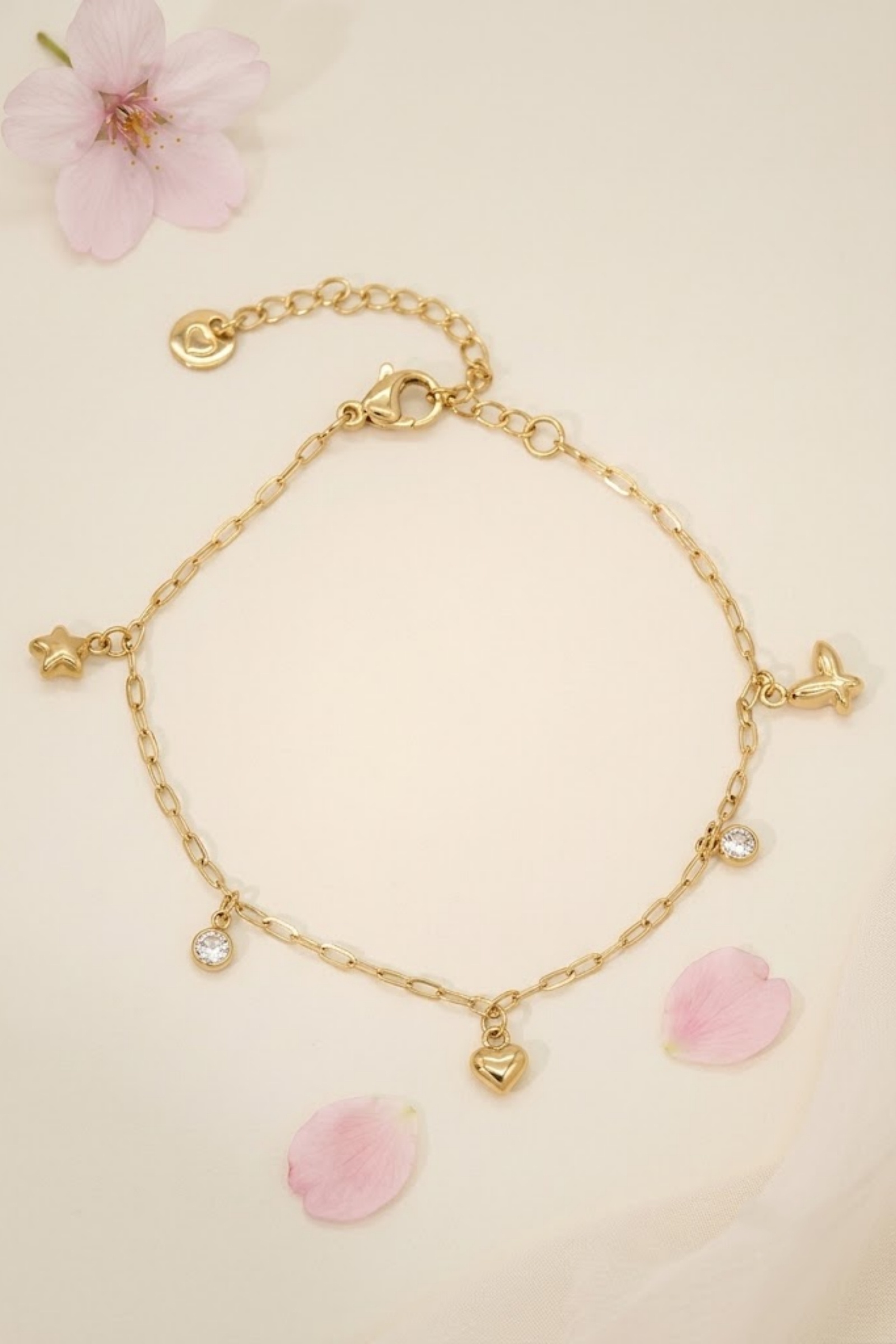 Grossiste Bellissima - Bracelet Cœur & Étoile en Acier Inoxydable – Délicatesse Intemporelle