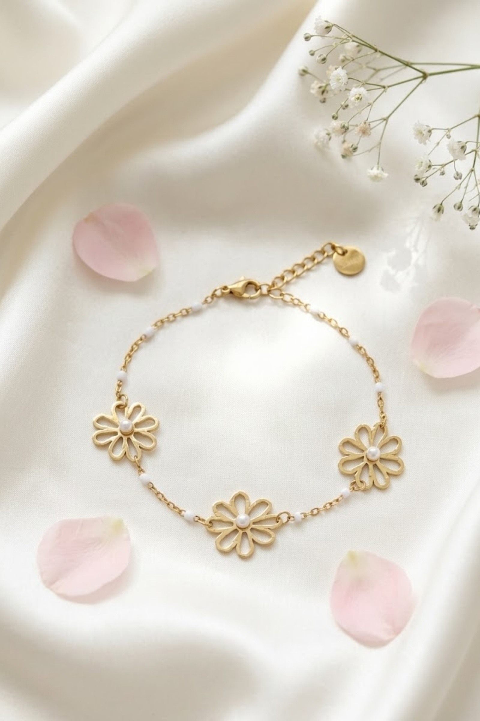 Großhändler Bellissima - Perlenblumen-Armband – Sanftheit & Weiblichkeit