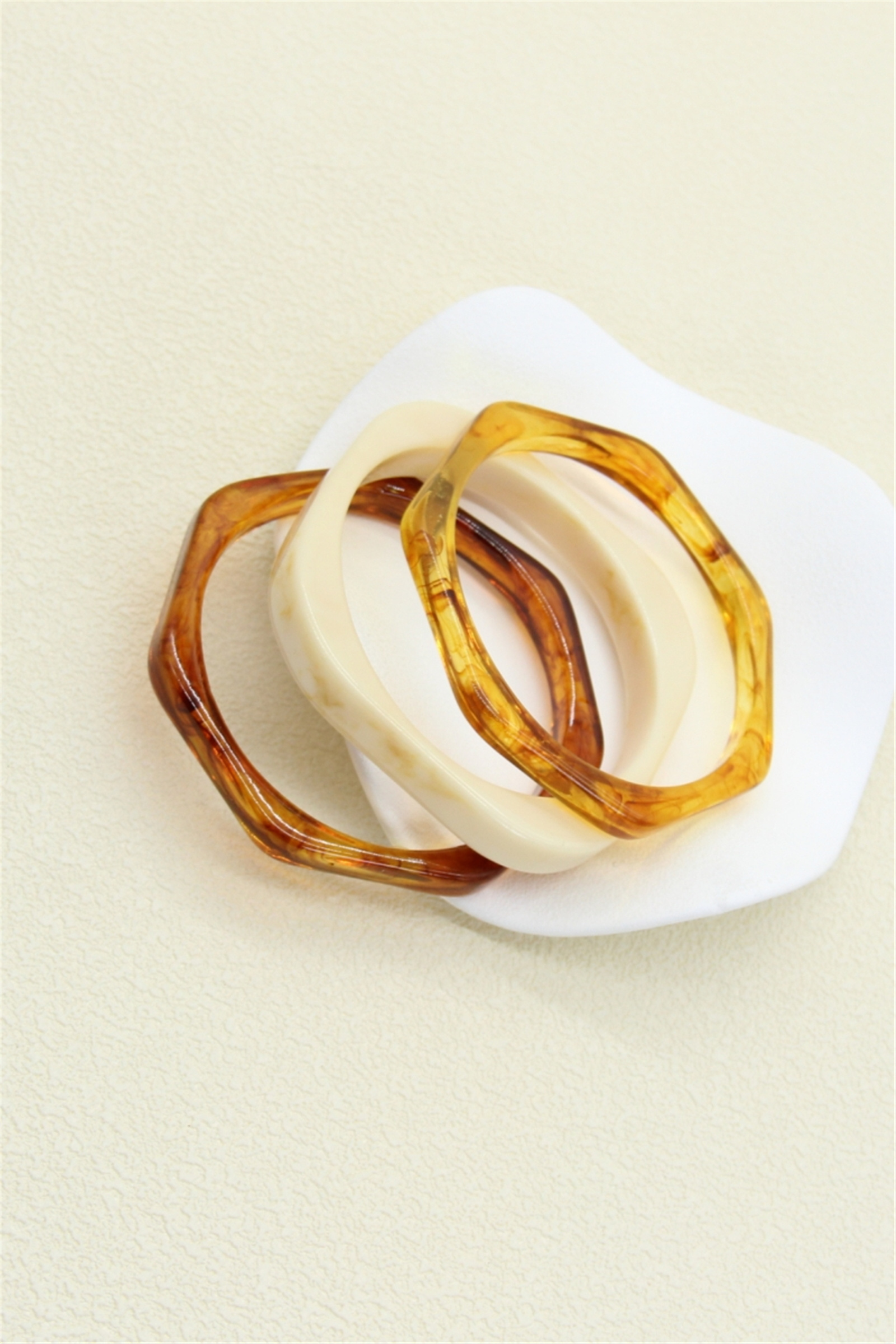 Grossiste Bellissima - Bracelet résine géométrique – Bijou tendance léger et coloré