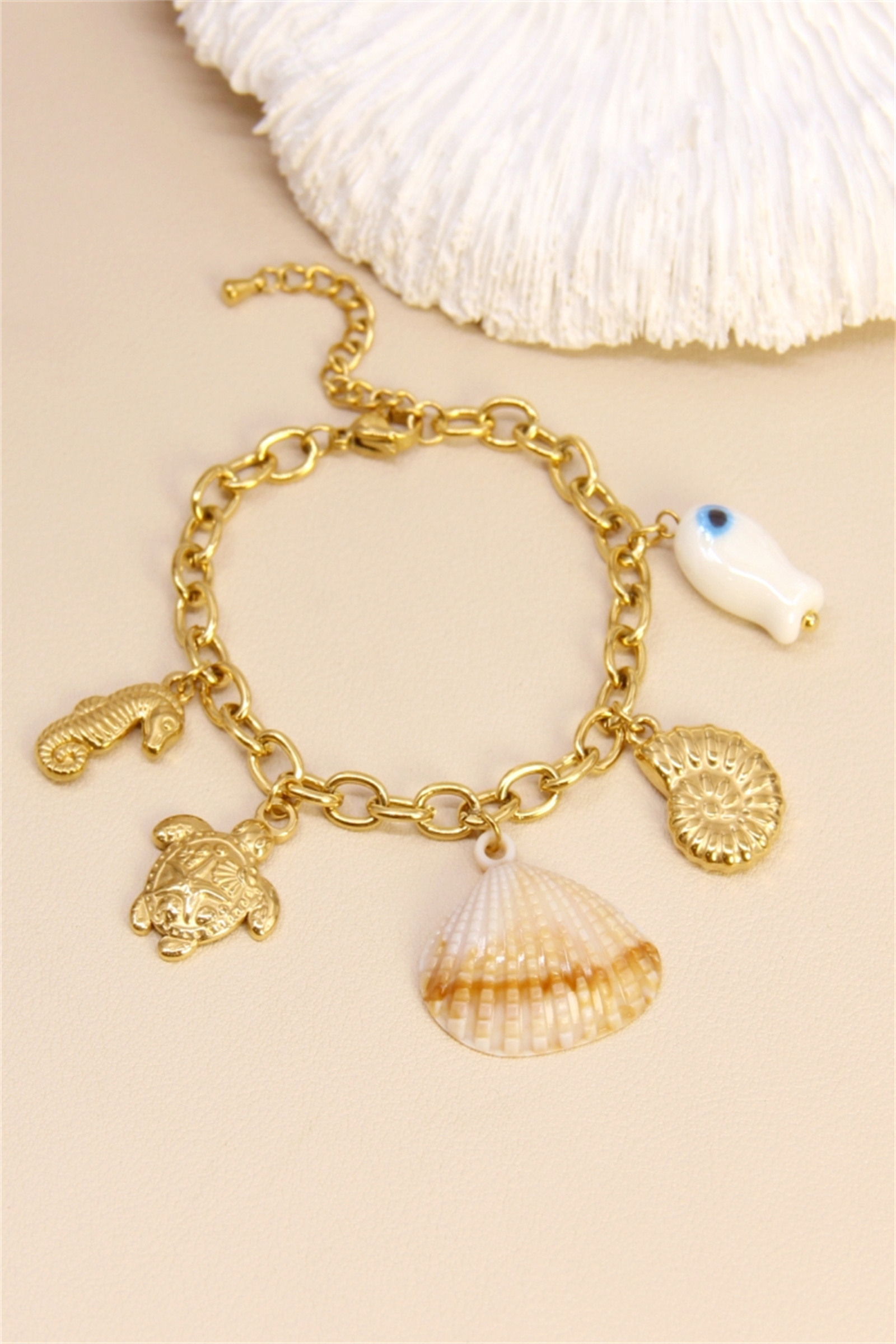 Grossiste Bellissima - Bracelet Charms Marin – Tortue, Coquillage & Hippocampe