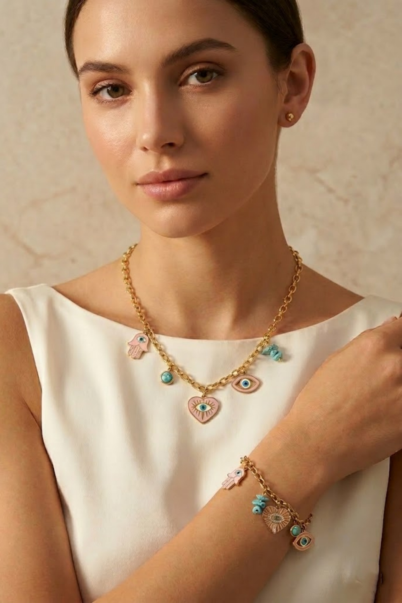 Grossiste Bellissima - Bracelet Charms Œil & Cœur – Acier Inoxydable Doré