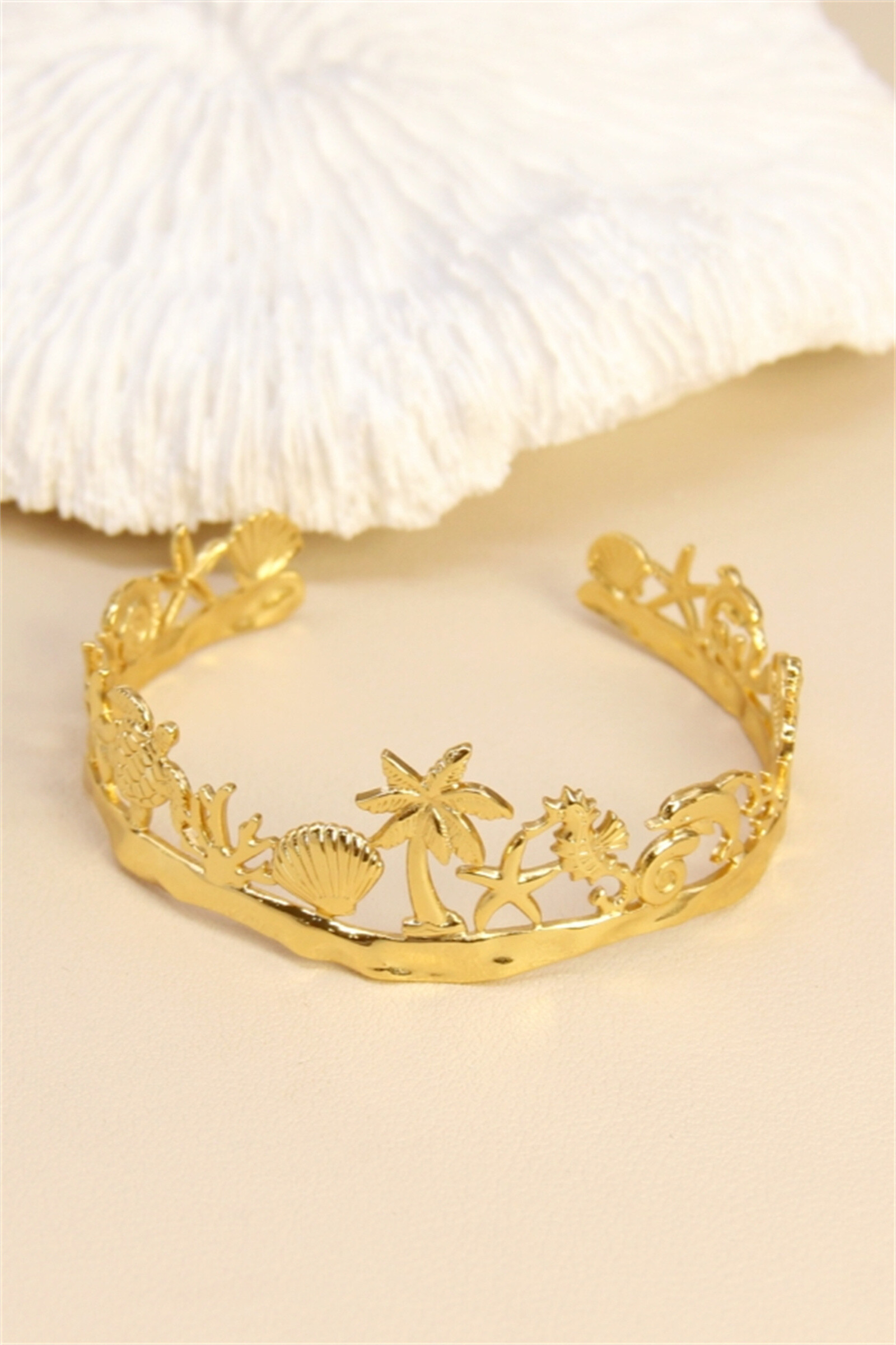 Grossiste Bellissima - Bracelet Jonc Doré Tropical – Acier inoxydable, ambiance bord de mer