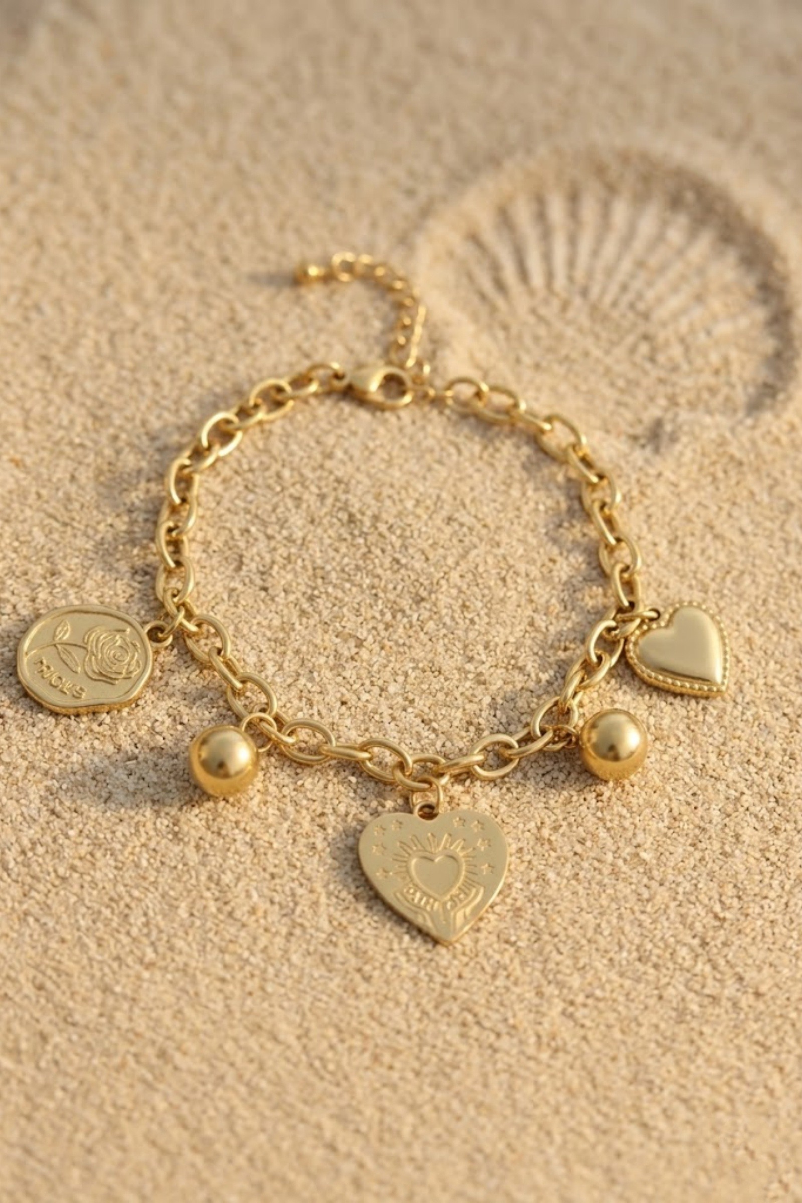 Grossiste Bellissima - Bracelet “Amor” – Acier inoxydable doré