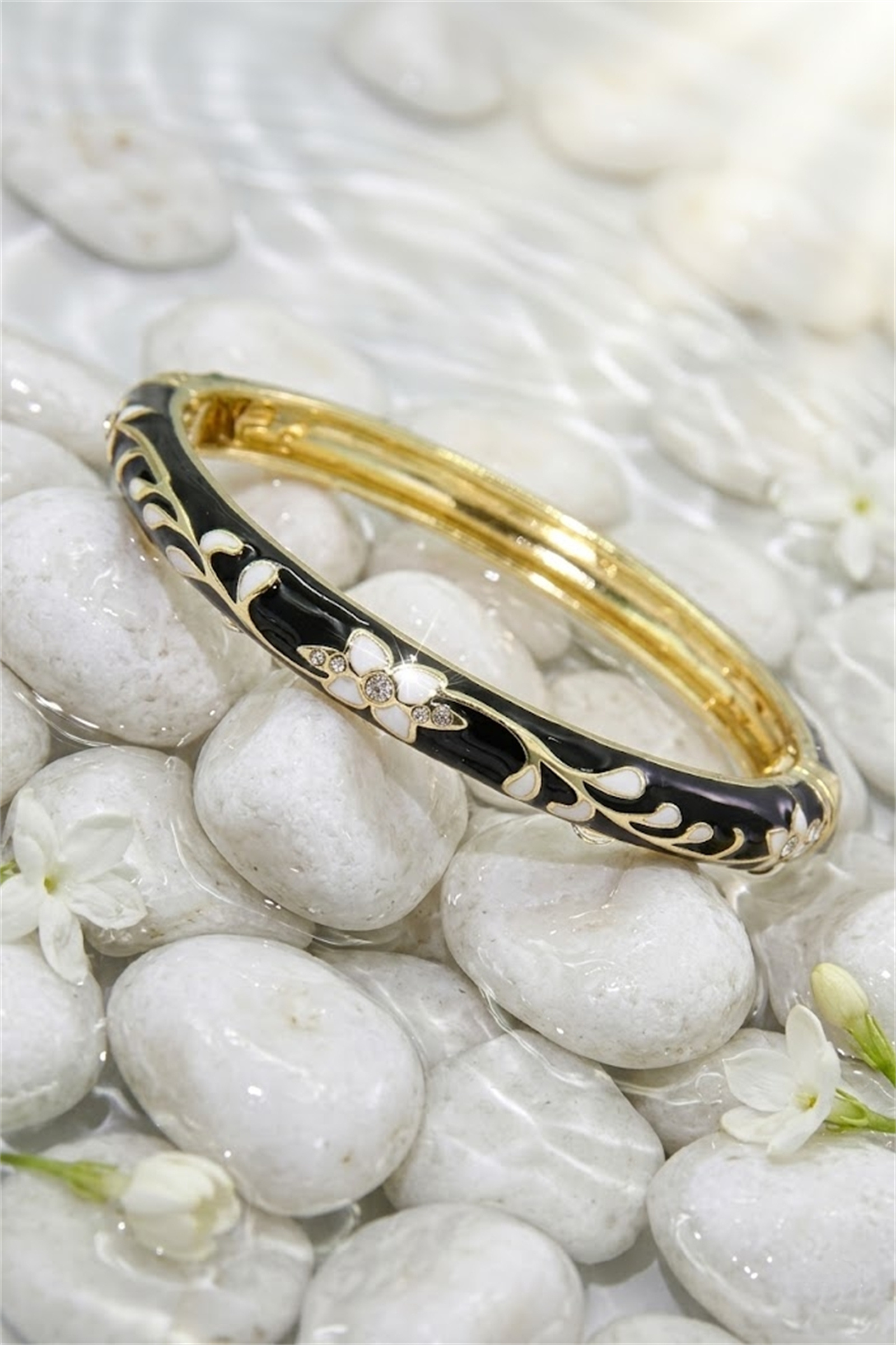 Mayorista Bellissima - Brazalete Tailandés de Latón Esmaltado – Colores Elegantes & Fácil de Llevar