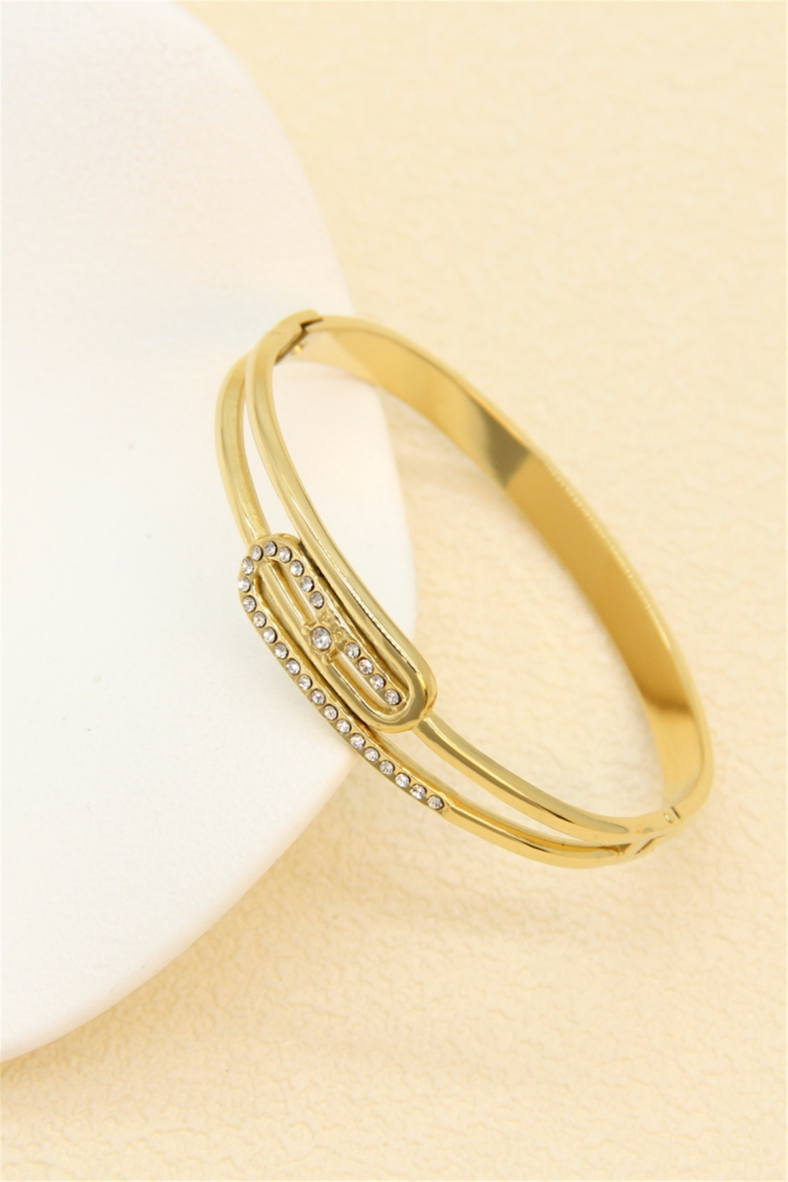 Grossiste Bellissima - Bracelet jonc doré – Design boucle strassée élégant