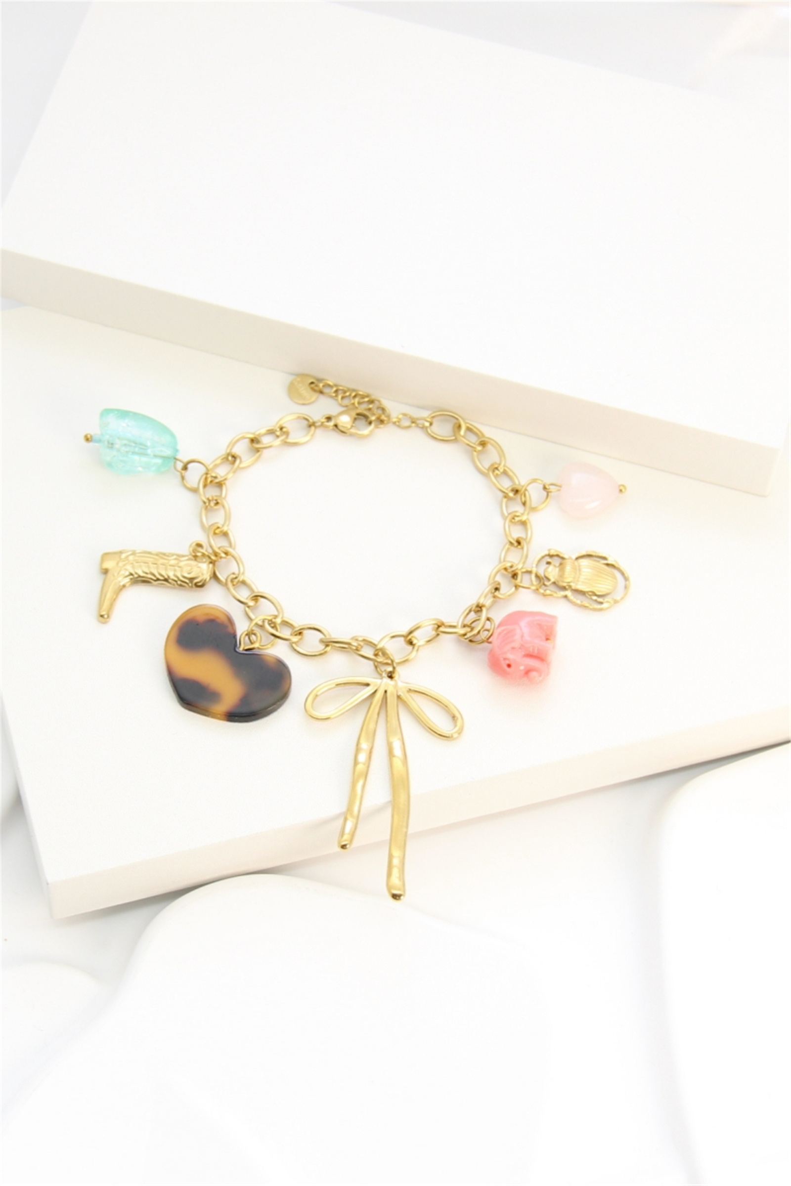 Grossiste Bellissima - Bracelet acier inoxydable doré charms fantaisie nœud et cœur