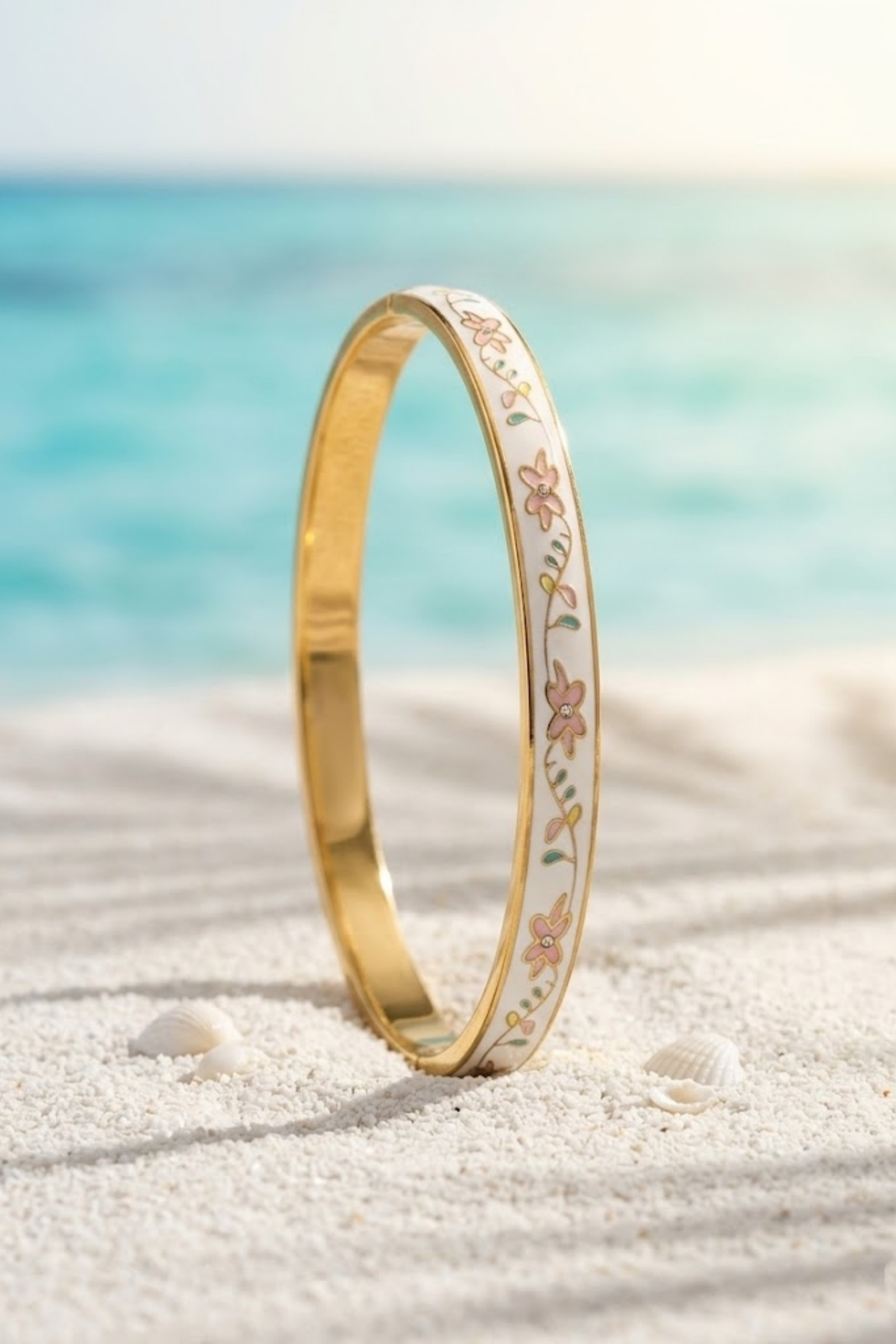 Mayorista Bellissima - Brazalete Tailandés de Acero Inoxidable con Esmalte Dorado – Diseño de Flores Multicolor