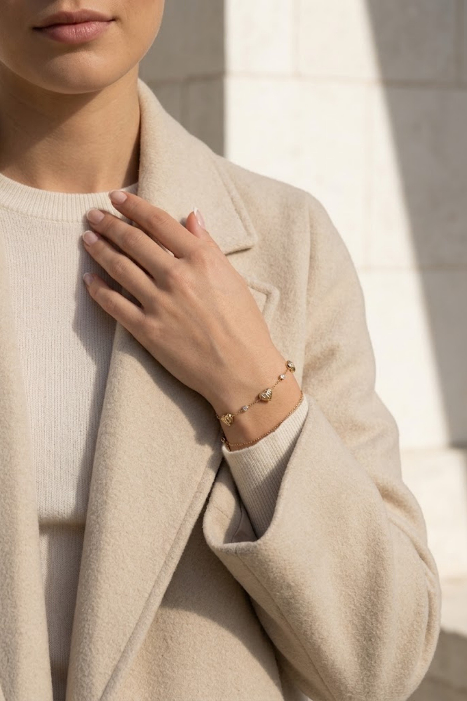 Großhändler Bellissima - Armband mit kleinen Herzen aus Edelstahl mit Strass – Funkelnde Zärtlichkeit