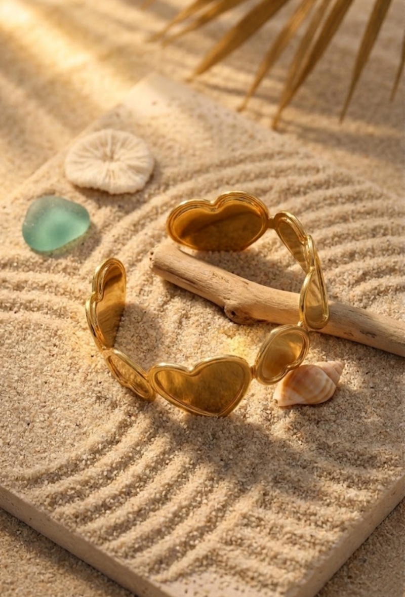 Wholesaler Bellissima - Golden Heart Cuff Bracelet – Shiny Stainless Steel