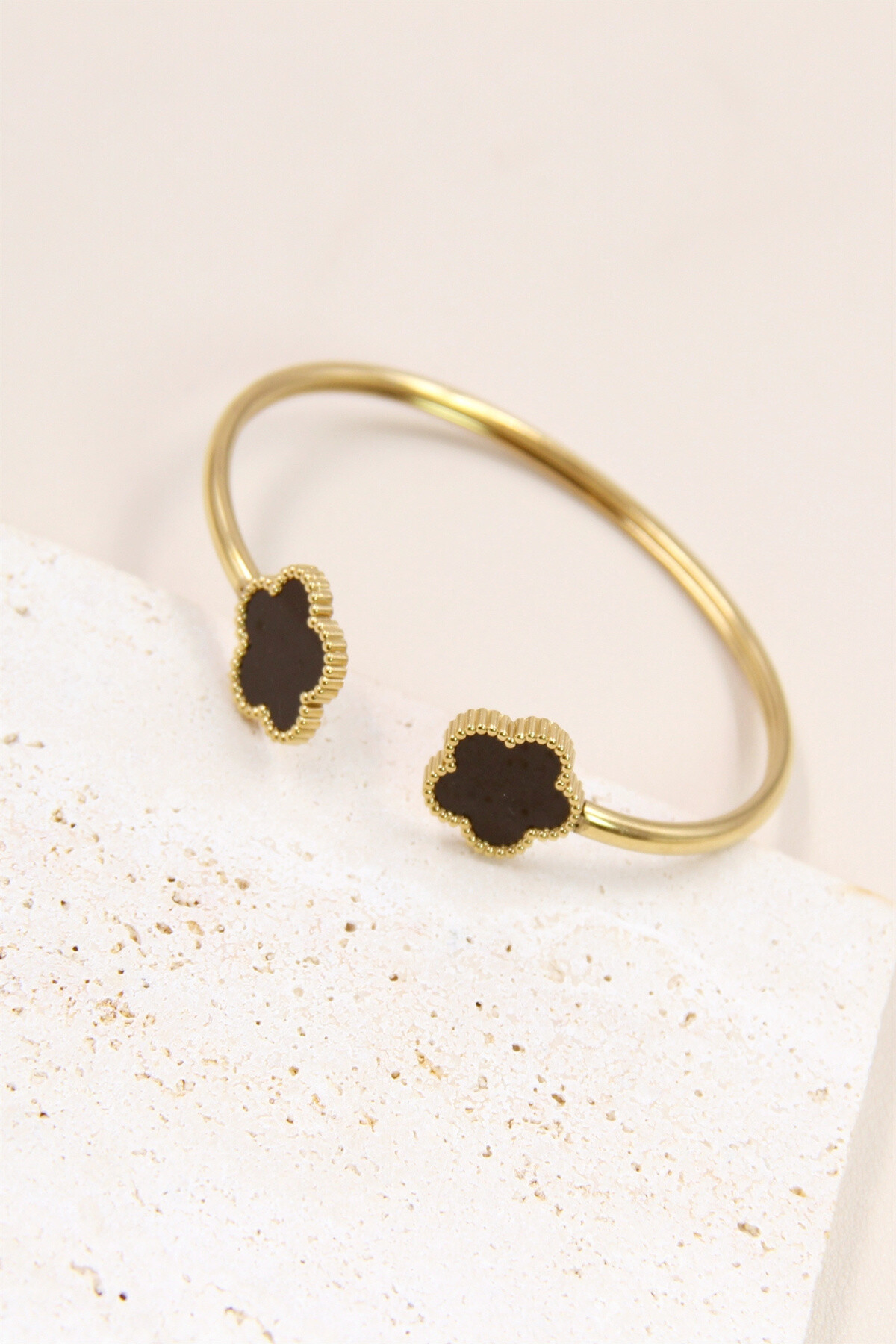 Wholesaler Bellissima - Trefle bracelet - Adjustable stainless steel flower: style and practicality
