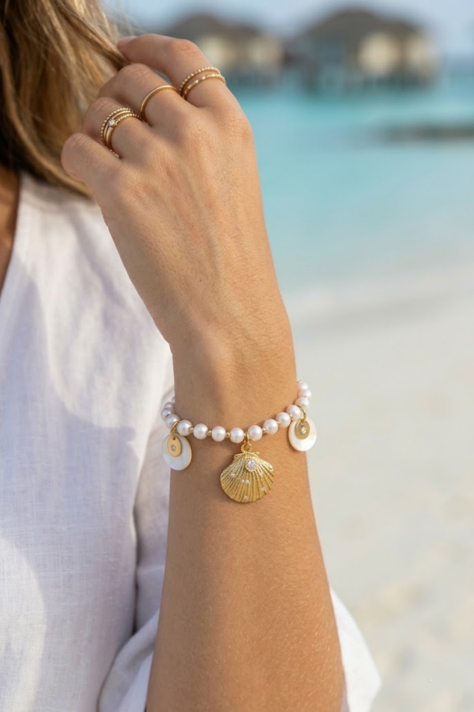 Grossiste Bellissima - Bracelet Perles Coquillage Doré en Acier Inoxydable