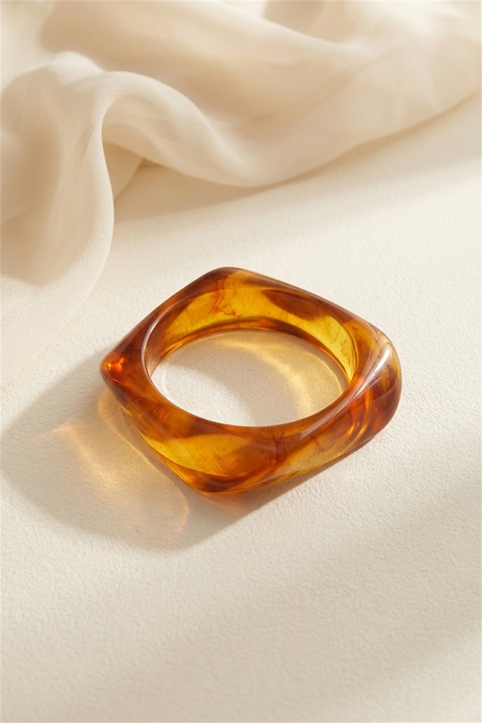 Wholesaler Bellissima - Resin cuff bangle bracelet