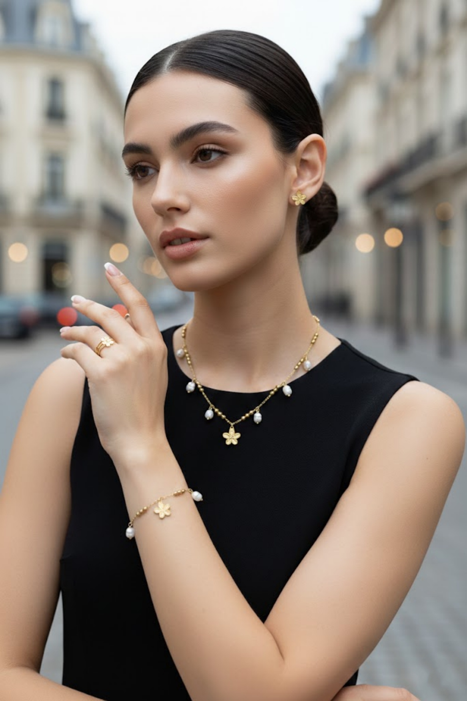 Grossiste Bellissima - Bracelet fleur doré en acier inoxydable – Perles et billes décoratives