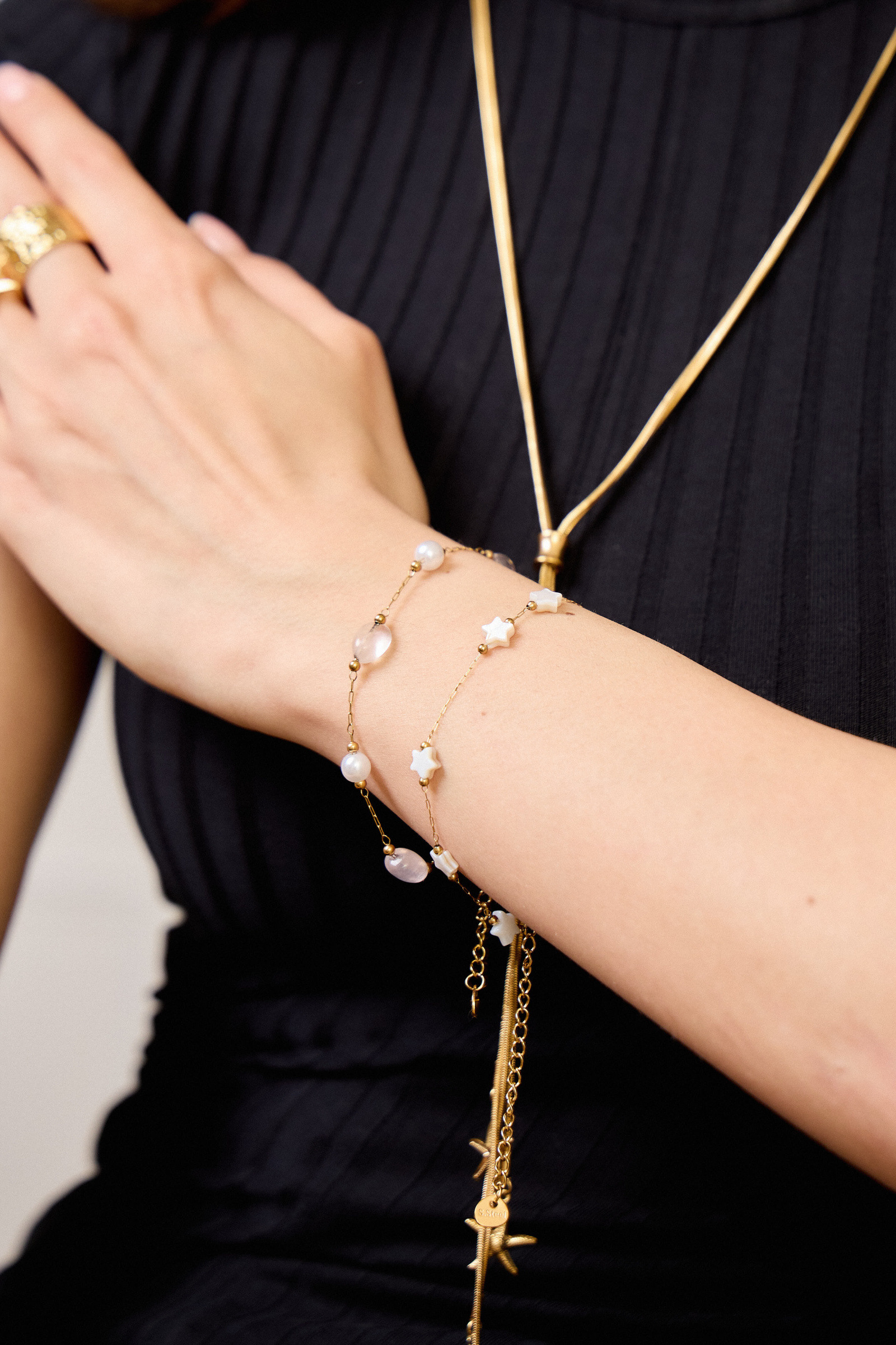 Grossiste Bellissima - Bracelet pierre quartz rose & perles – Douceur et amour au poignet