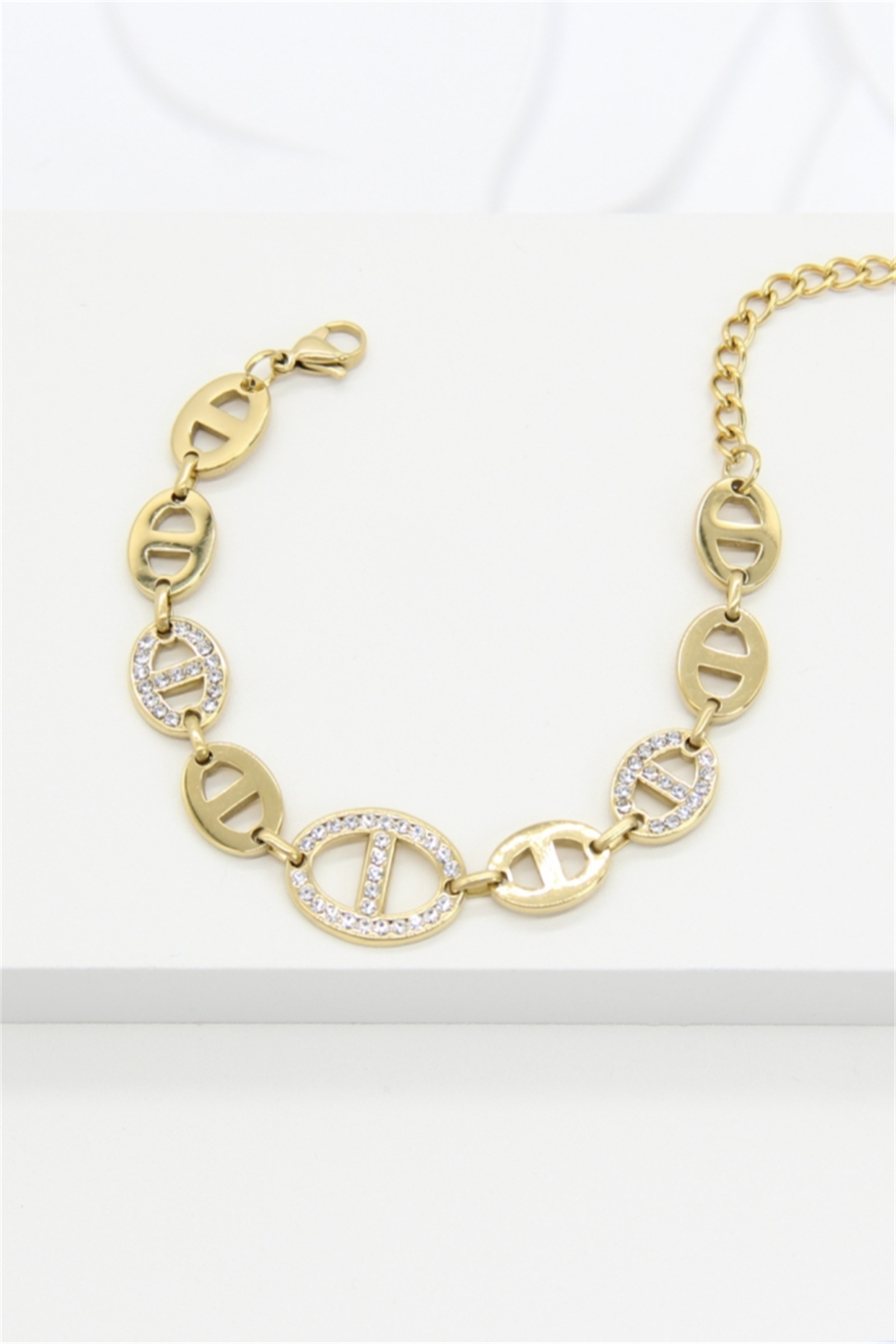 Grossiste Bellissima - Bracelet Boucle Marine Doré en Acier Inoxydable – Élégance et Brillance