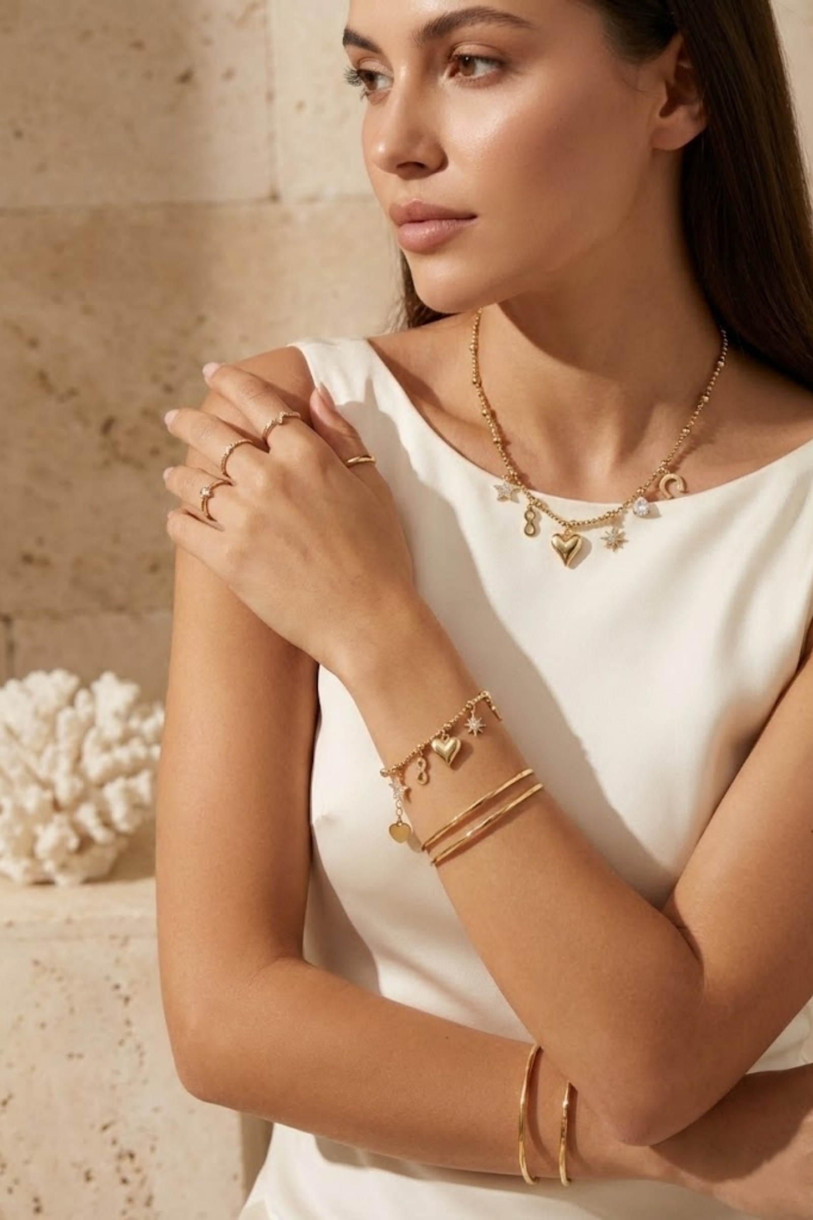 Grossiste Bellissima - Bracelet Charms Cœur & Étoile Doré – Bracelet Acier Inoxydable Tendance