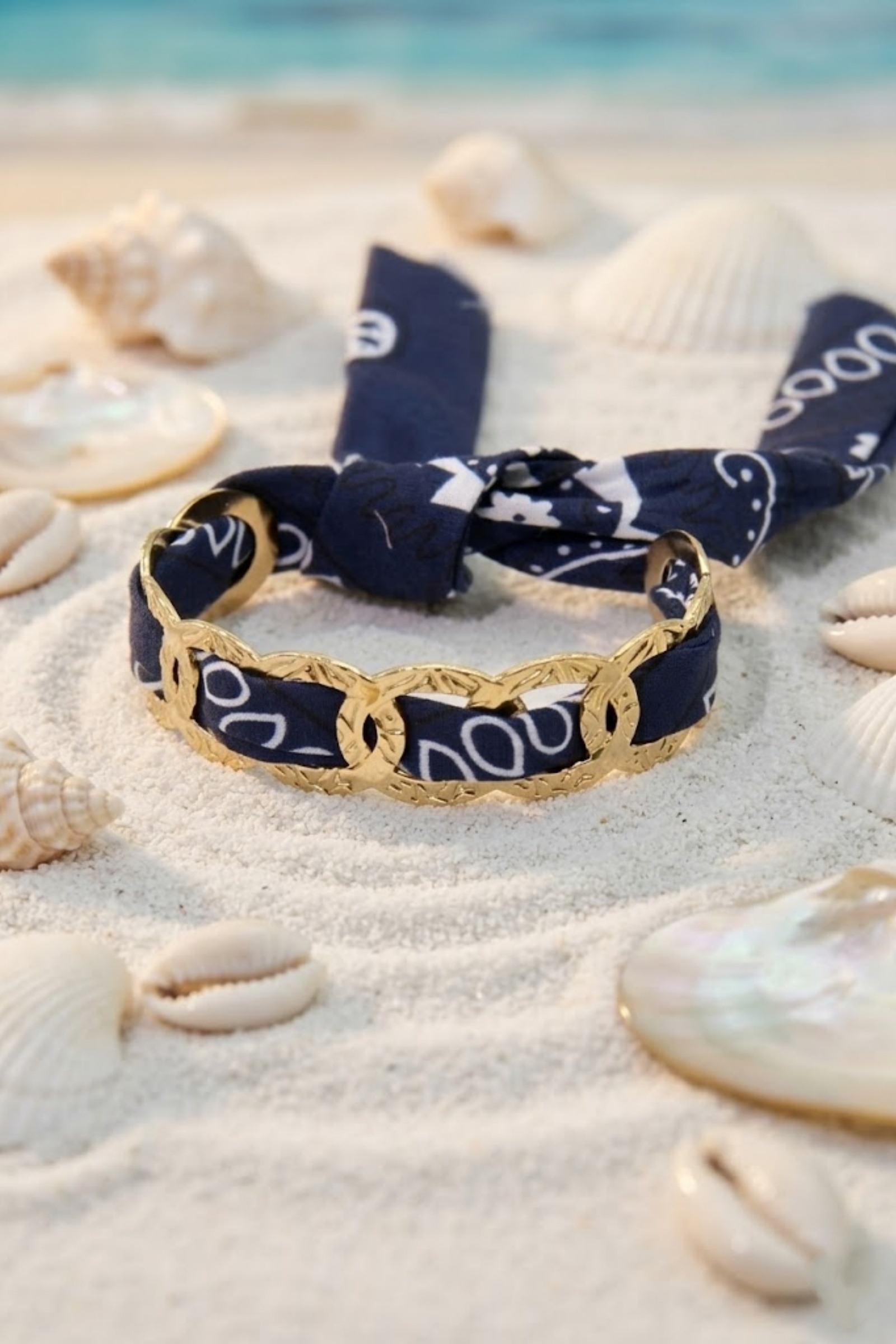 Mayorista Bellissima - Pulsera de Tela Bandana Azul Marino & Cadena Dorada – Acero Inoxidable