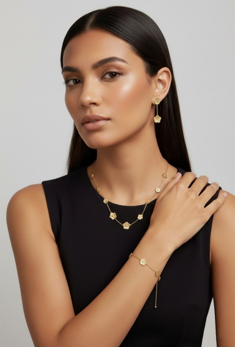 Grossiste Bellissima - Bracelet fleurs en acier inoxydable doré – Bracelet chaîne fine ajustable