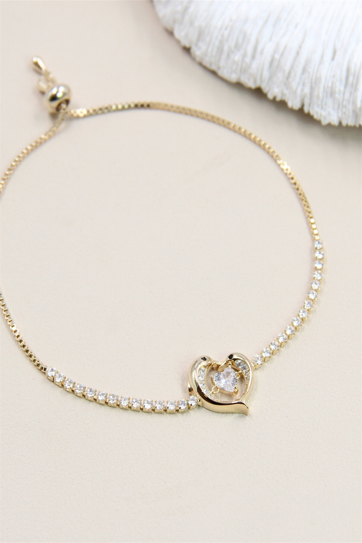 Grossiste Bellissima - Bracelet Dauphin Coeur Orné de Strass Coulissant - Un Bijou Romantique