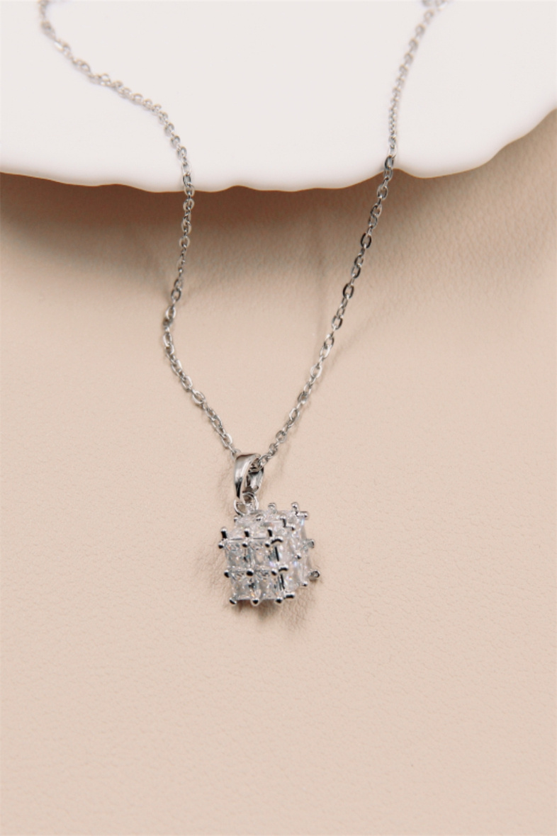 Mayorista Bellissima - Collar de cristal de acero inoxidable.