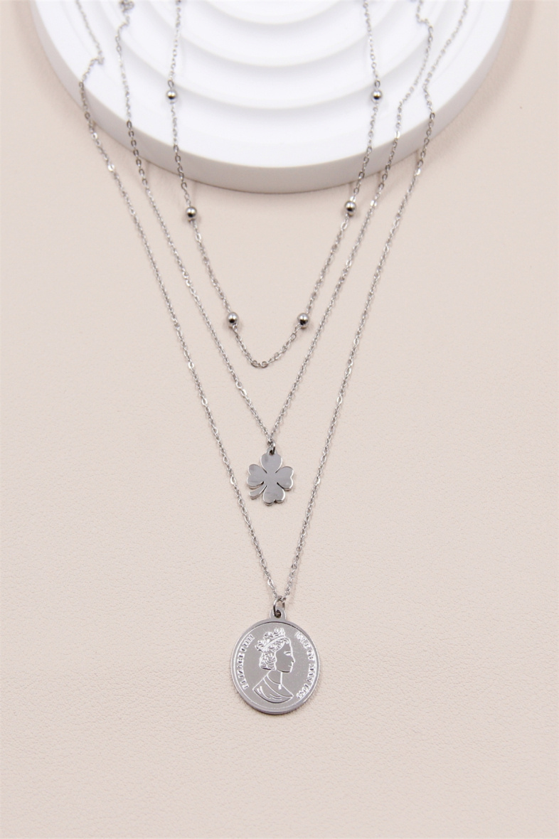 Mayorista Bellissima - Collar de cadena de tres capas adornado con 3 colgantes de acero inoxidable