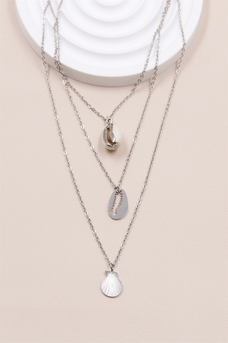 Mayorista Bellissima - Collar de cadena de tres capas adornado con 3 colgantes de acero inoxidable