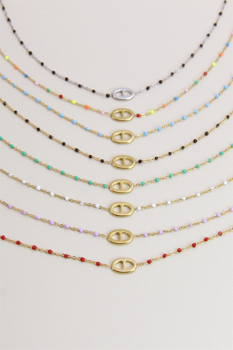 Grossista Bellissima - Collana a catena sottile con fibbia decorata con piccole perline colorate in acciaio inossidabile.