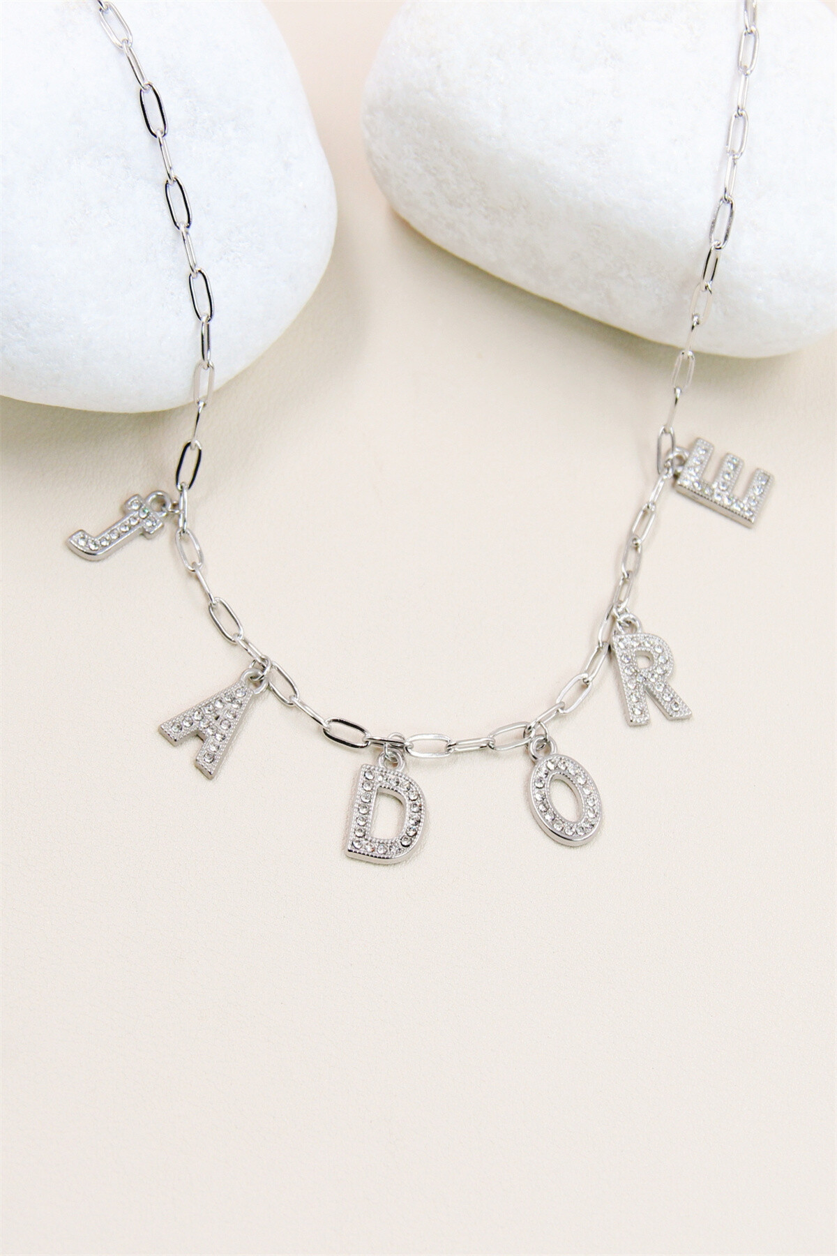 Grossiste Bellissima - Collier Breloque "J'ADORE" en Acier Inoxydable