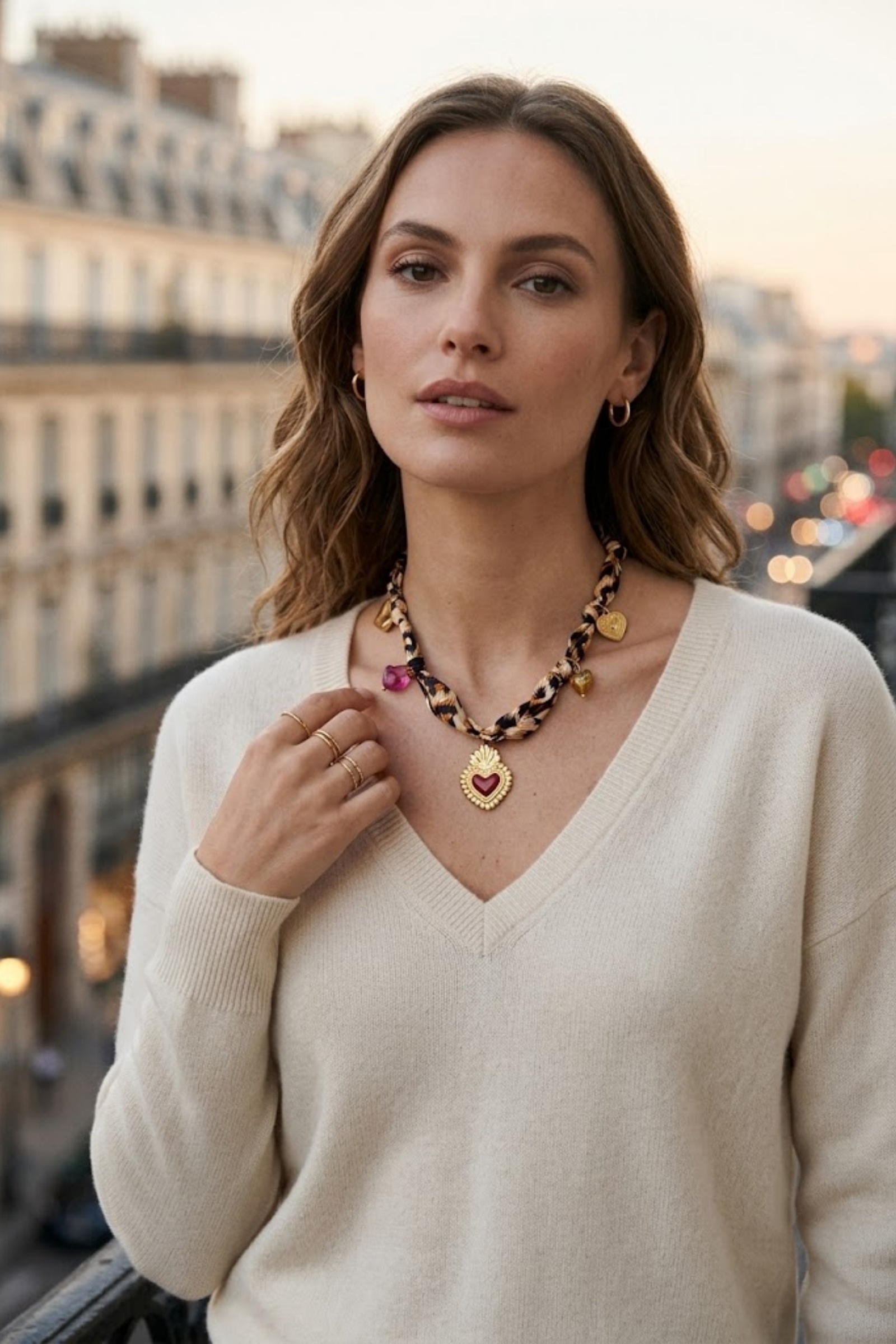 Grossiste Bellissima - Collier foulard léopard et cœur baroque