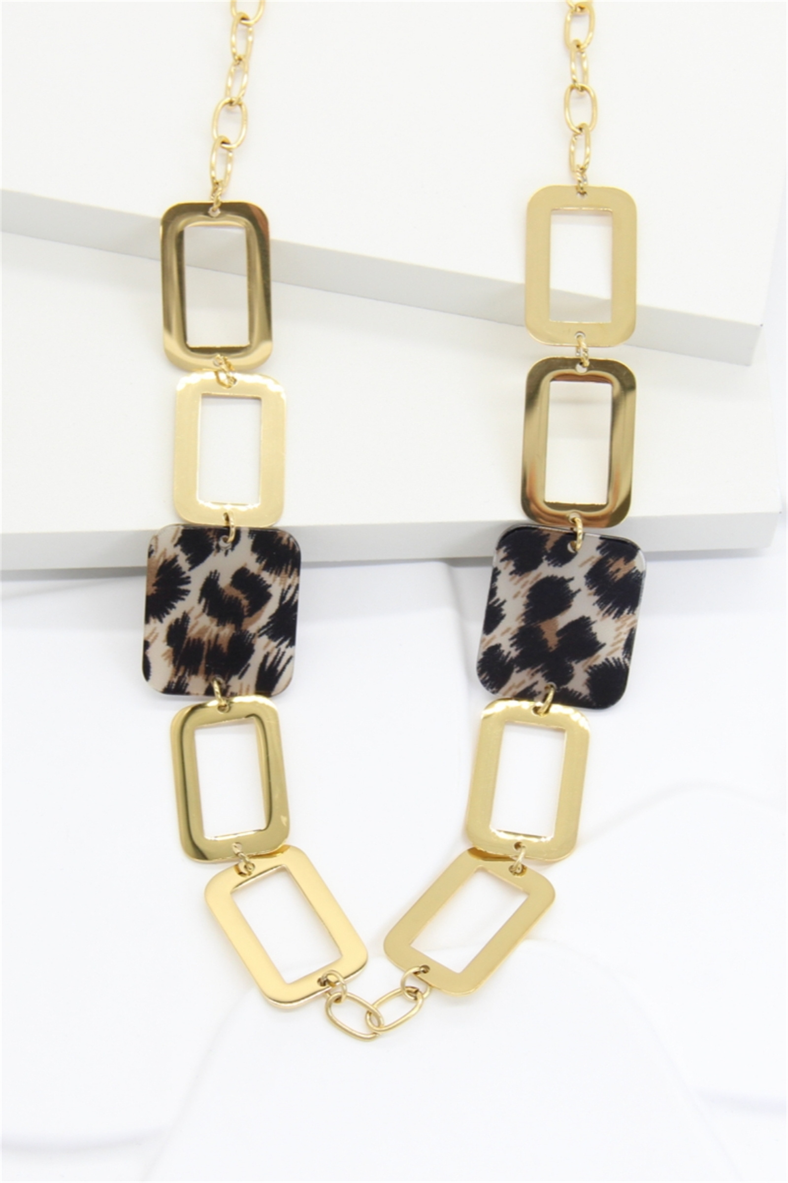 Grossiste Bellissima - Collier long Léopard Doré en Acier Inoxydable – Collier Géométrique Femme Tendance