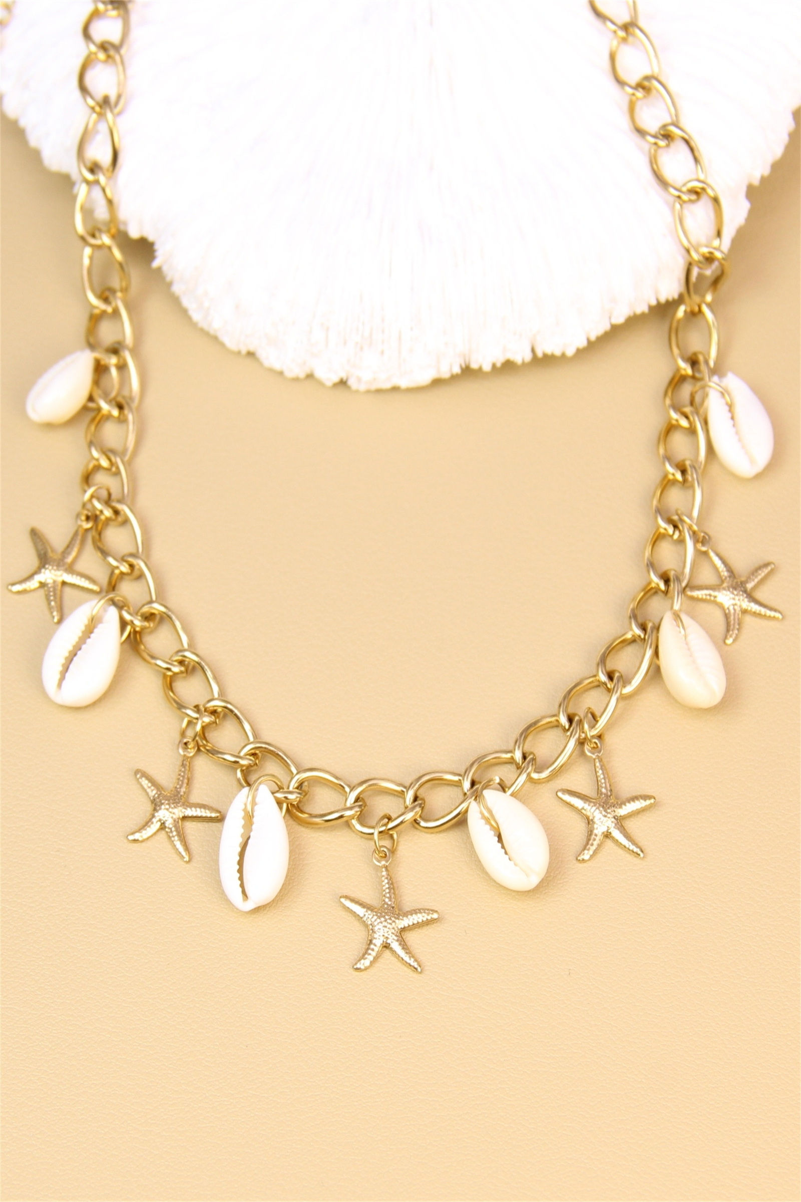 Großhändler Bellissima - Goldene Halskette mit Muscheln und Seesternen - Garantierte Meeresatmosphäre