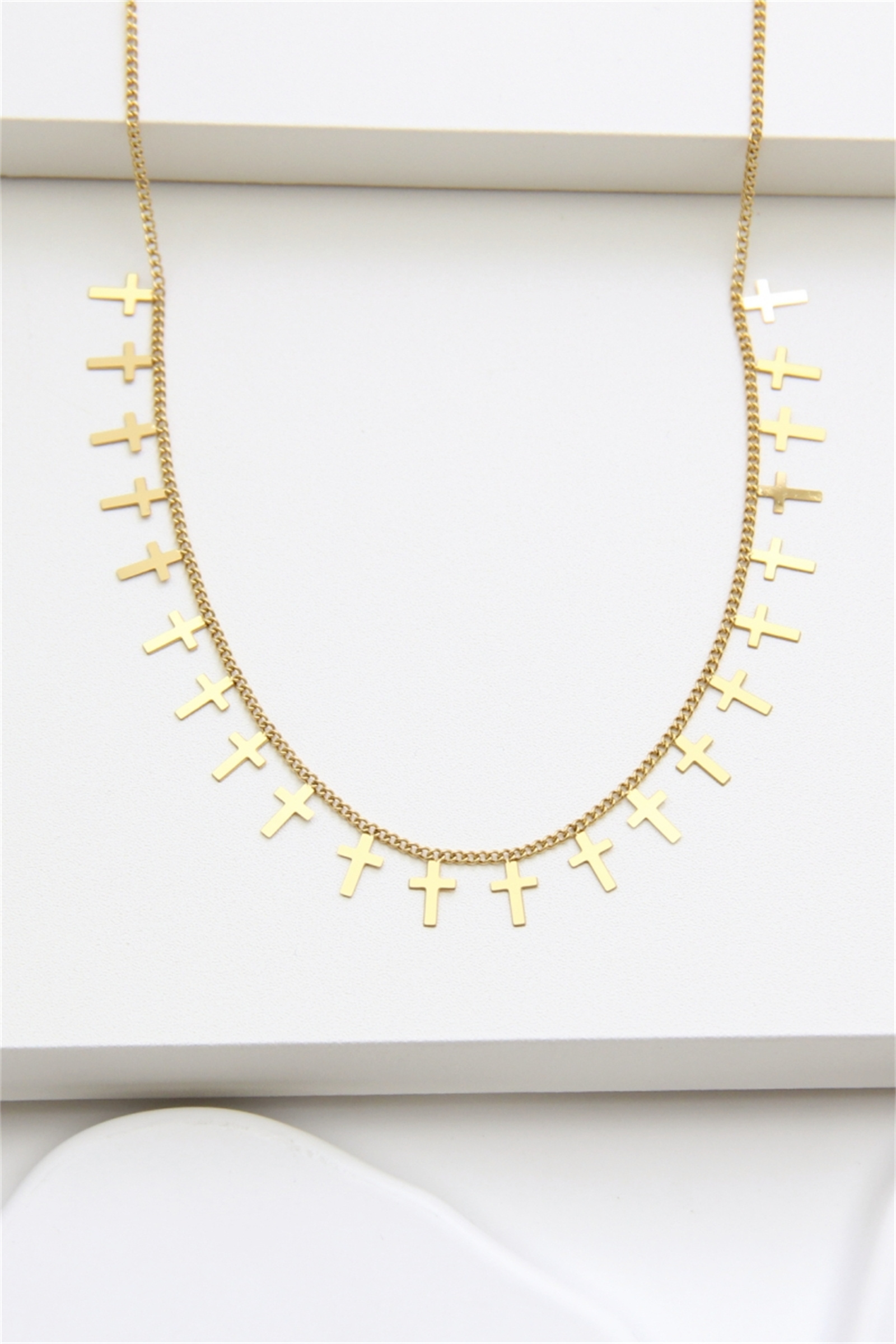 Grossiste Bellissima - Collier pendentifs croix en acier inoxydable doré
