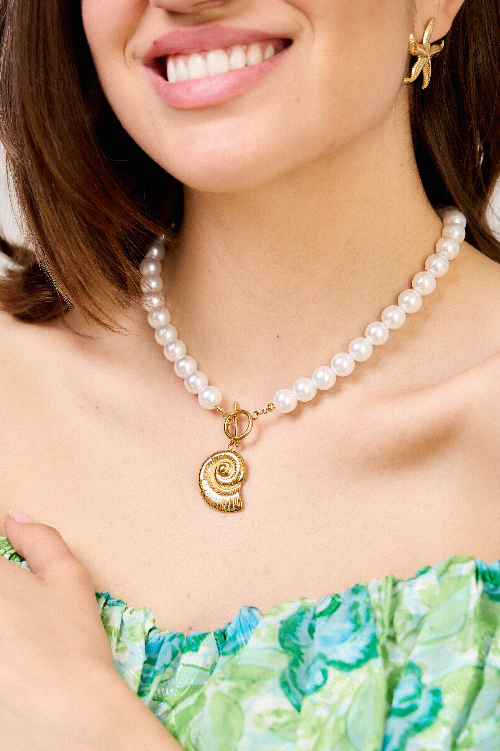 Grossista Bellissima - Collana perla e guscio in acciaio inossidabile: eleganza marina e chic