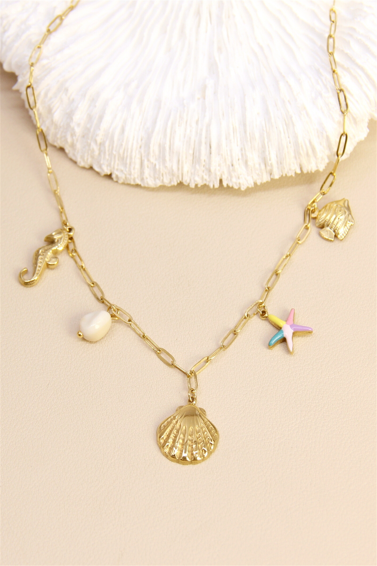 Grossiste Bellissima - Collier Charms Océan – Un souffle d’été autour du cou