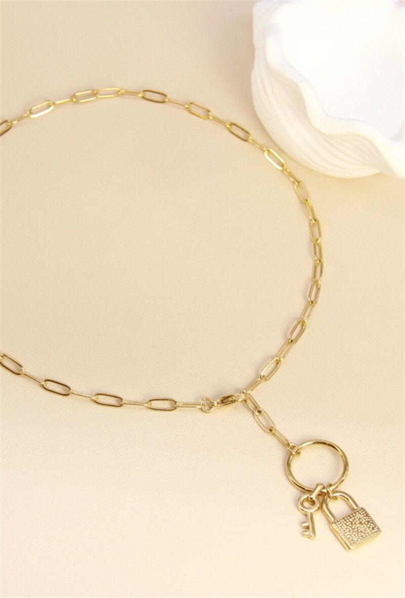 Großhändler Bellissima - Cadenas Halskette und Edelstahlschlüssel: Moderne und symbolische Eleganz