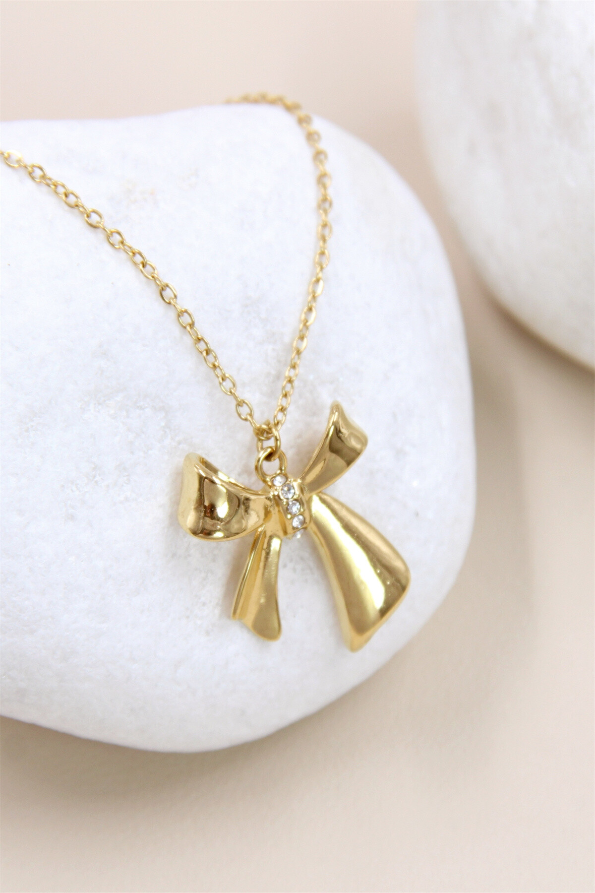 Wholesaler Bellissima - Stainless steel butterfly knot necklace - Elegance and refinement
