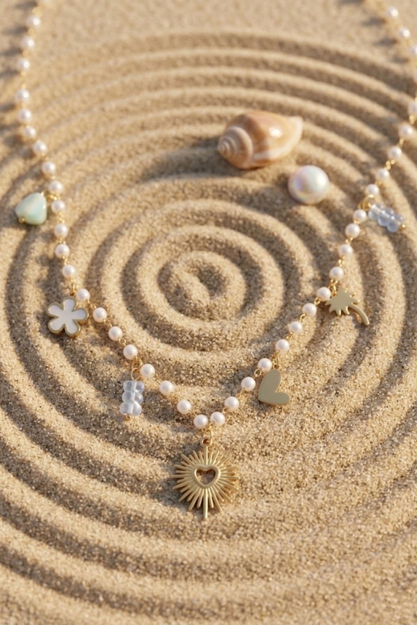 Grossiste Bellissima - Collier Charms Soleil & Perles – Acier Inoxydable Doré