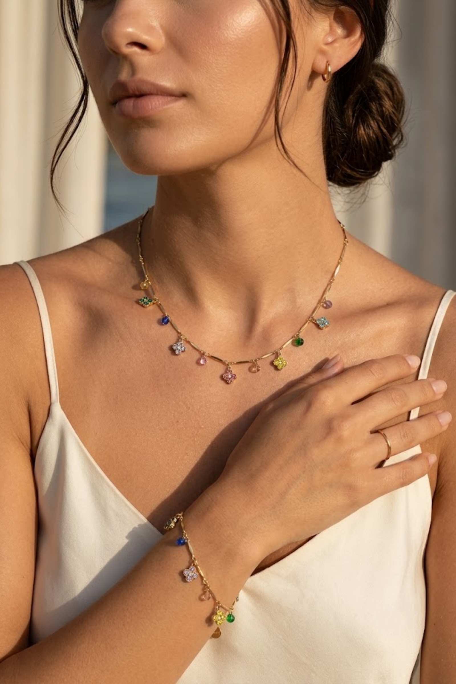 Grossiste Bellissima - Collier Breloques Multicolores en Acier Inoxydable – Élégance Pétillante