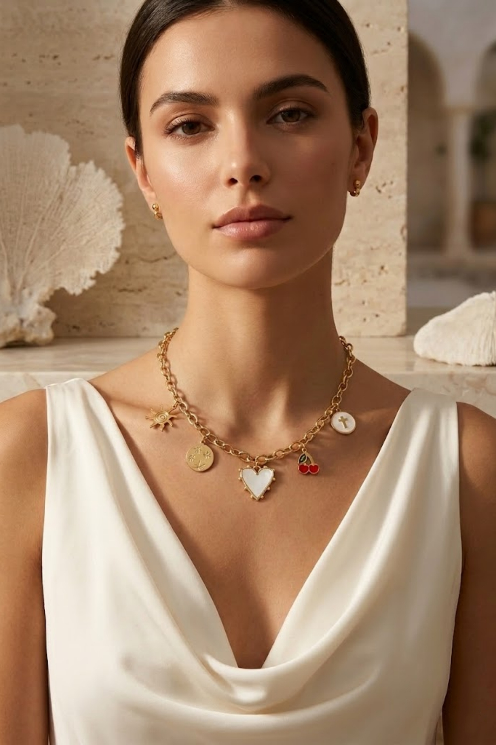 Grossiste Bellissima - Collier Charms Cœur – Acier Inoxydable Doré