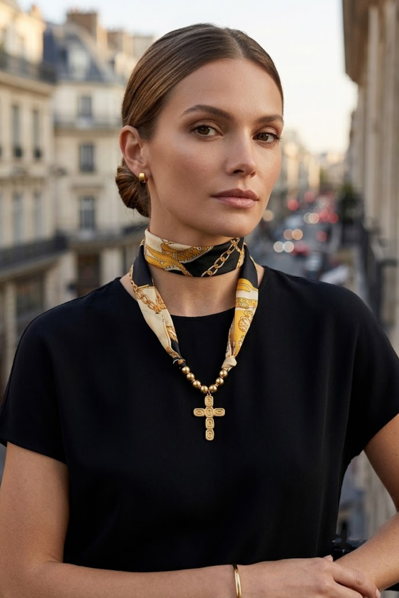 Grossiste Bellissima - Collier foulard avec pendentif croix – Acier inoxydable