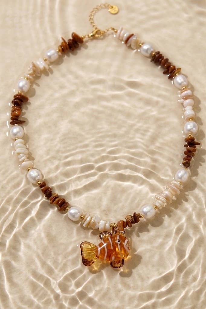 Grossiste Bellissima - Collier Perles Brun Poisson – Acier Inoxydable Doré