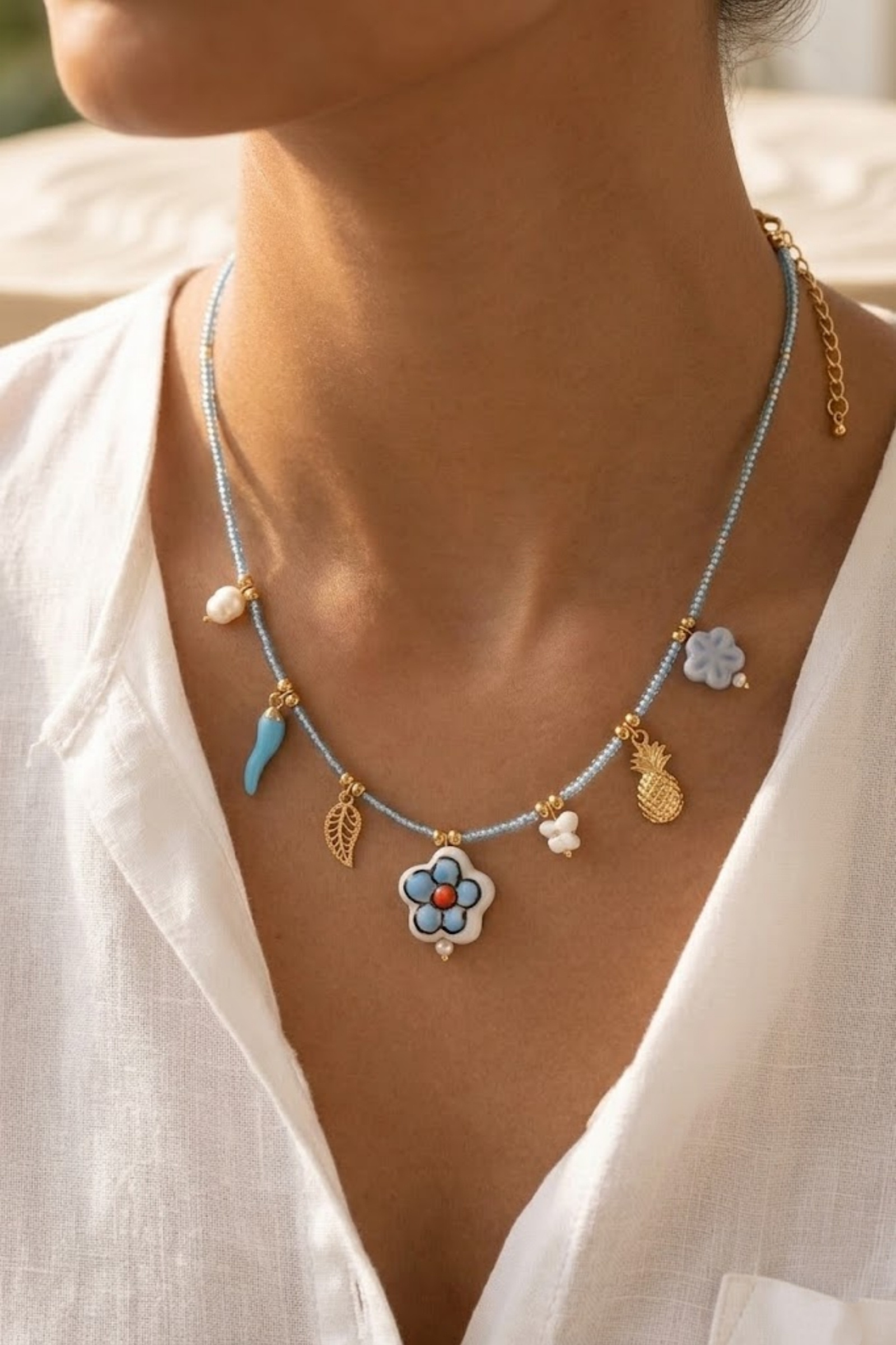 Grossiste Bellissima - Collier Perles Charms Fleur – Acier Inoxydable Doré