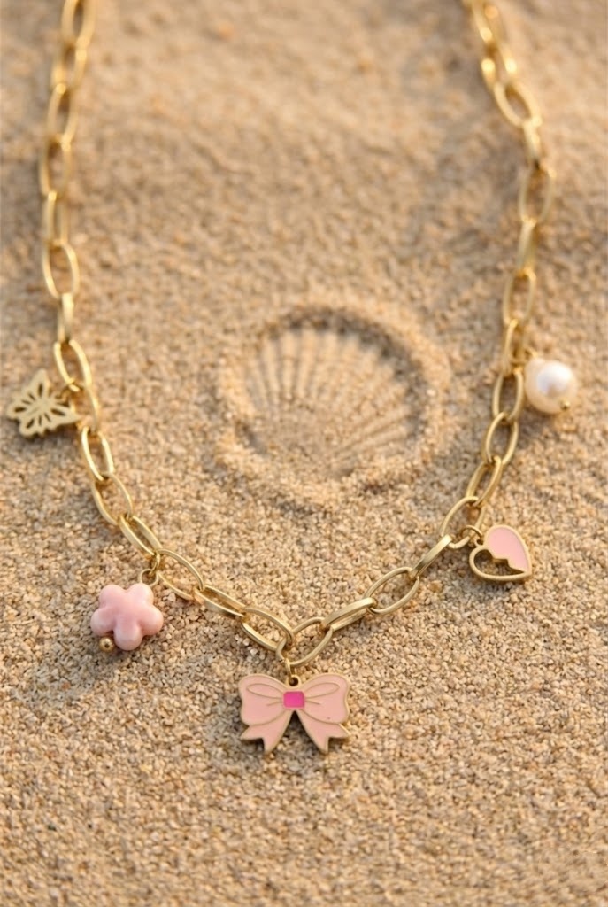 Grossiste Bellissima - Collier ACIER INOXYDABLE – Charms “Girl Pop” rose et doré