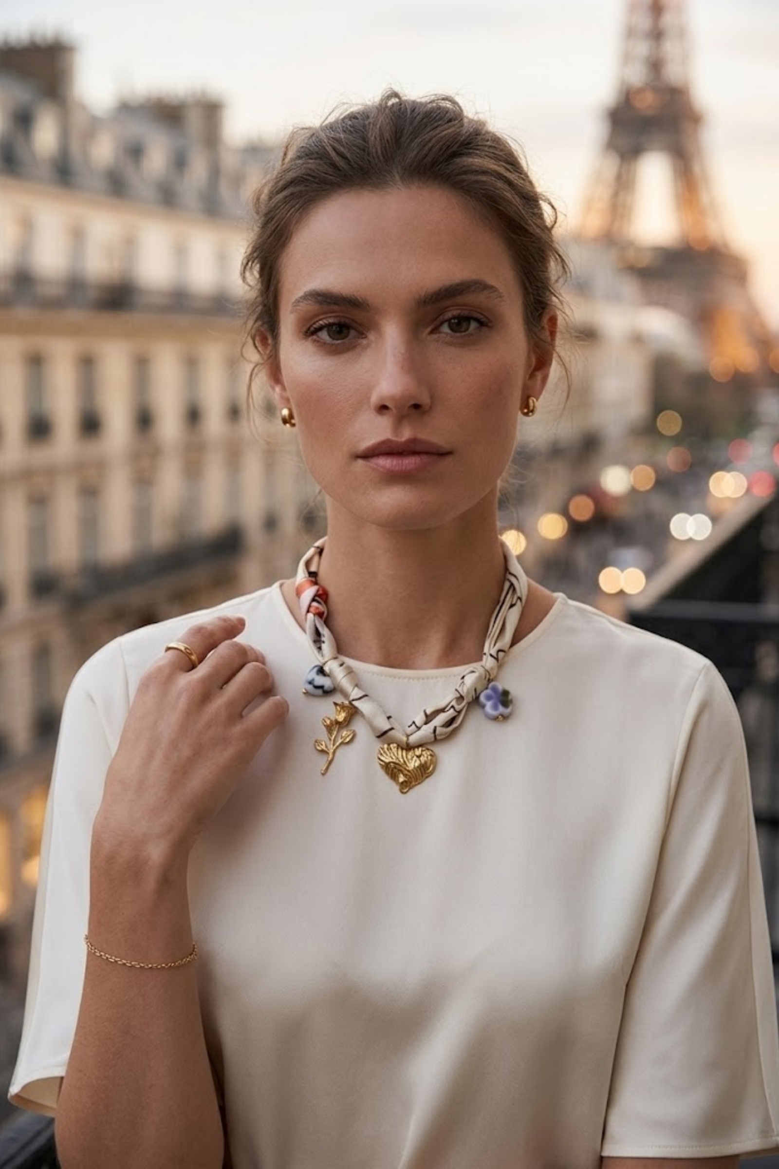 Grossiste Bellissima - Collier foulard imprimé & breloques dorées