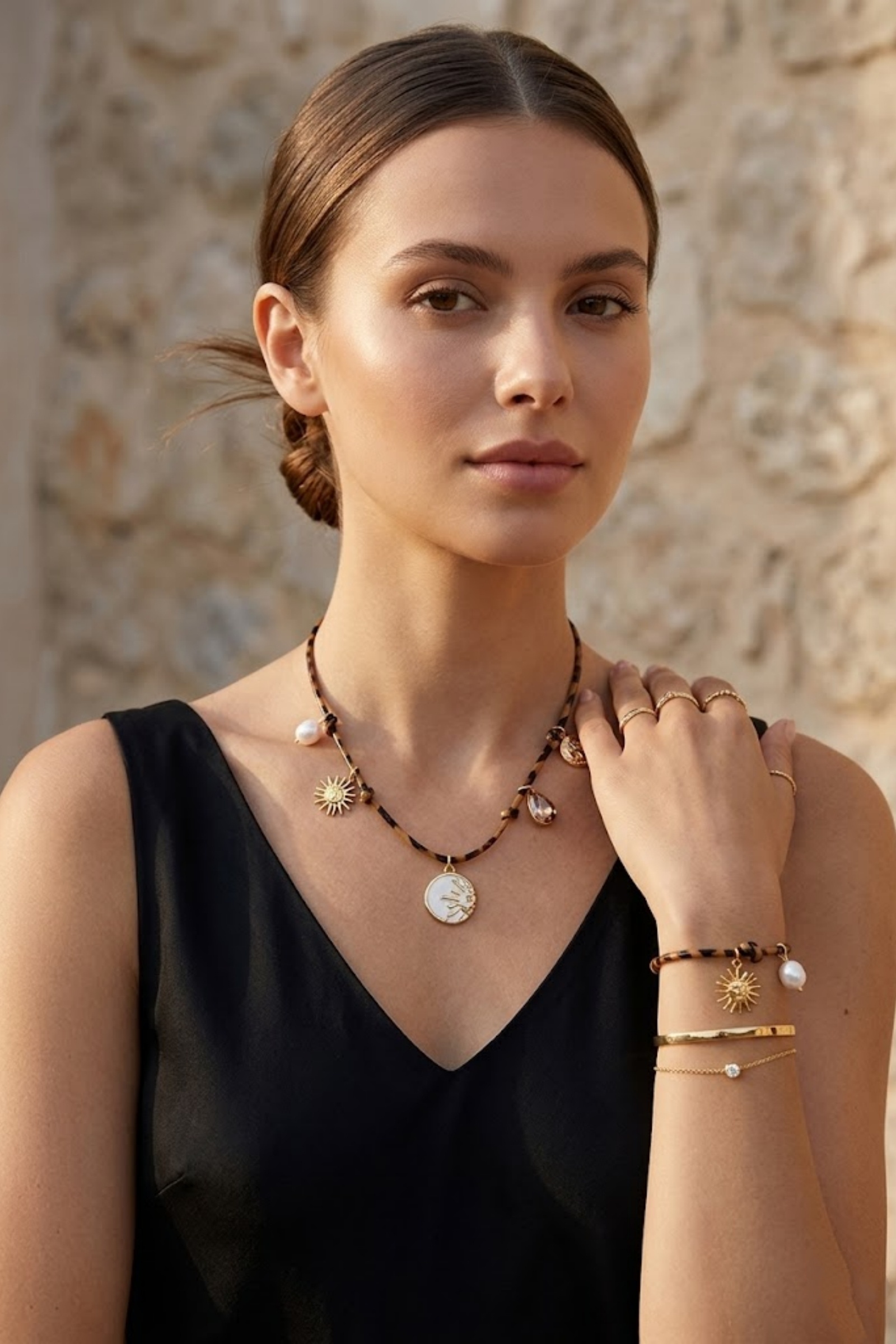 Grossiste Bellissima - Collier charms léopard – acier inoxydable & pendentifs dorés
