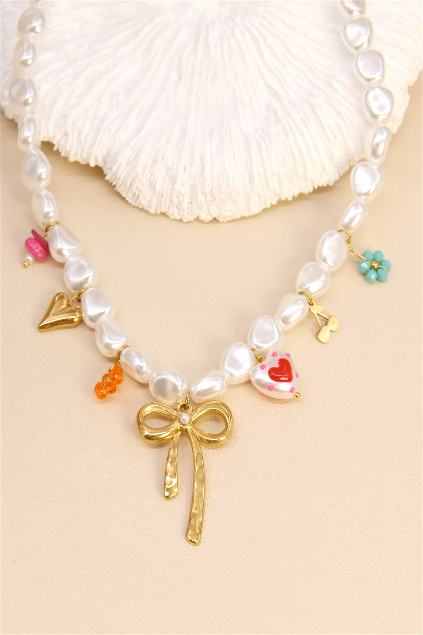 Wholesaler Bellissima - Pearl necklace “Sweet Love” - Charm and tenderness