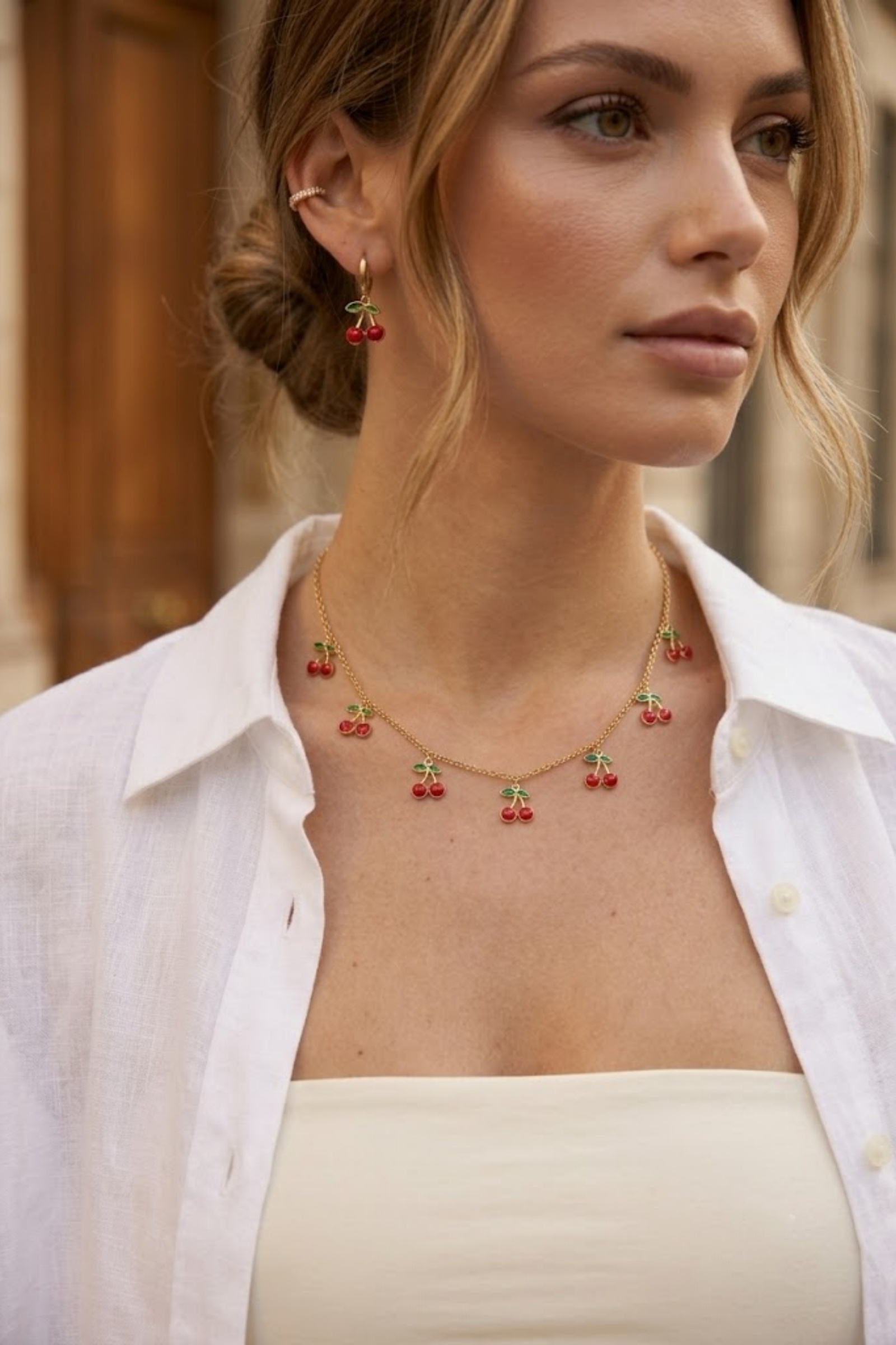 Grossiste Bellissima - Collier Breloque Cerise en Acier Inoxydable : Un Accessoire Gourmand et Élégan