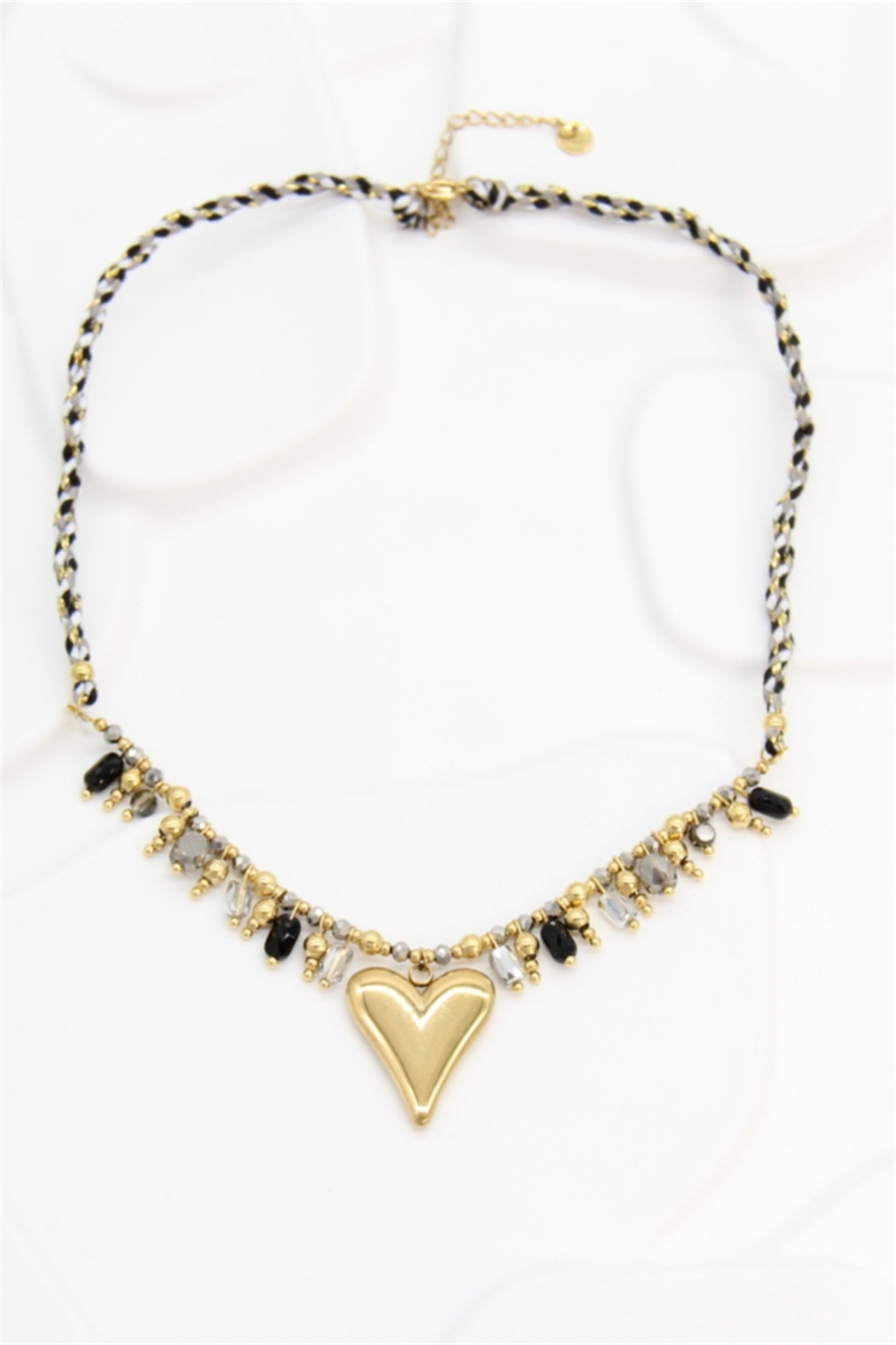 Mayorista Bellissima - Collar de Corazón Dorado con Perlas Facetadas – Elegancia Romántica y Espíritu Bohemio