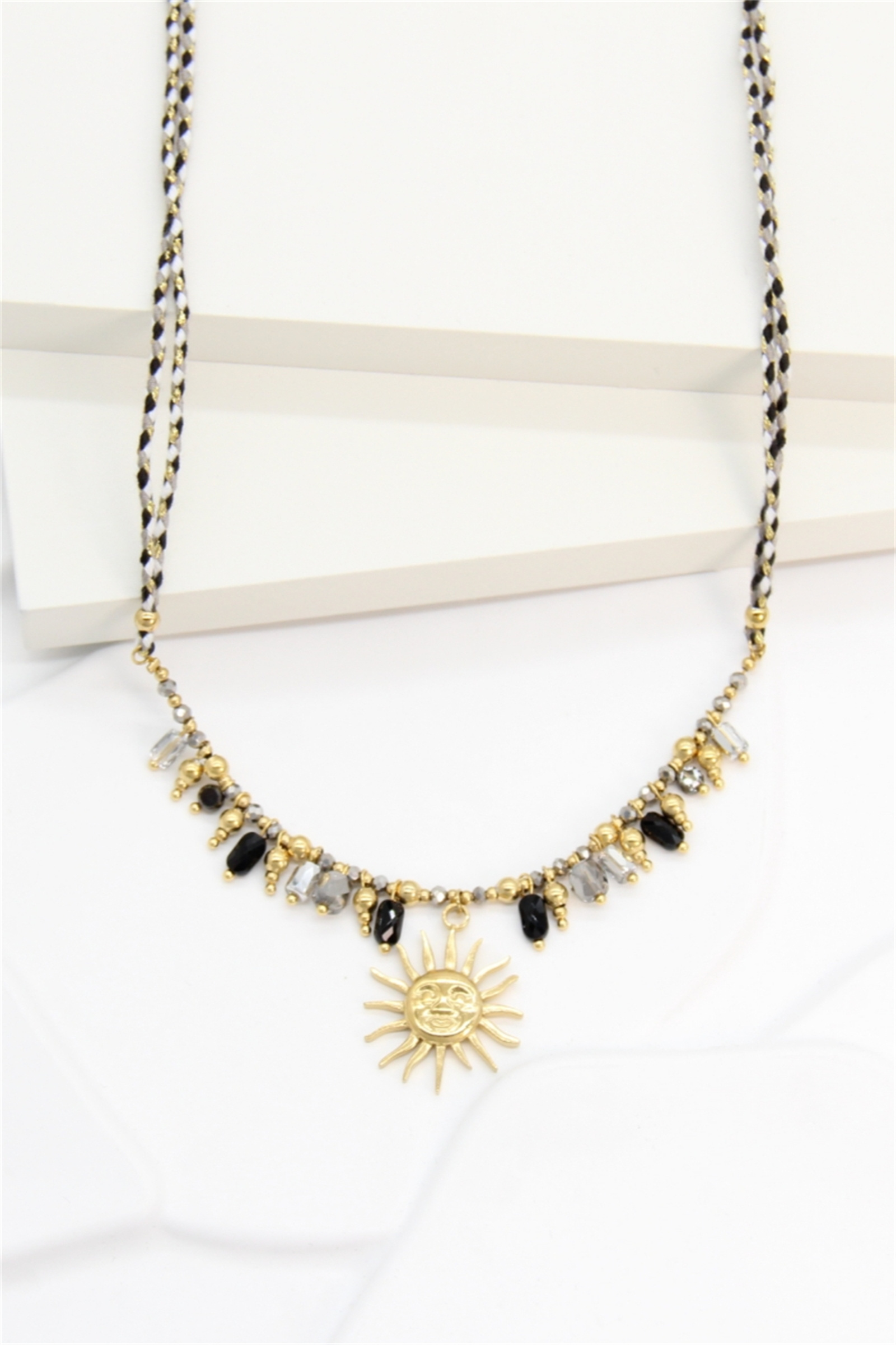 Grossiste Bellissima - Collier Soleil Doré et Perles Facettées – Esprit Bohème Chic