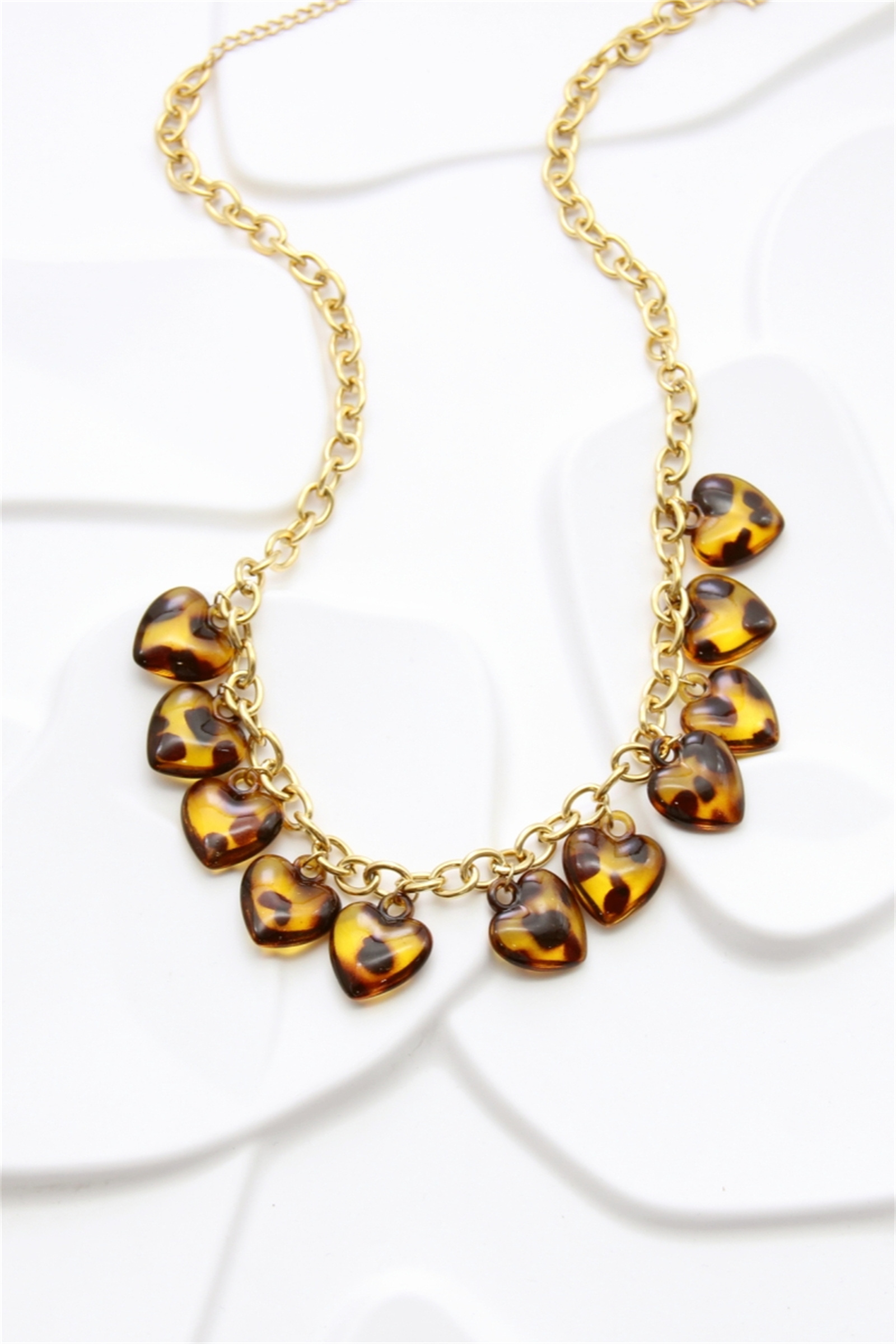 Grossiste Bellissima - Collier Cœurs Effet Écaille en Acier Inoxydable Doré – Charme Vintage et To